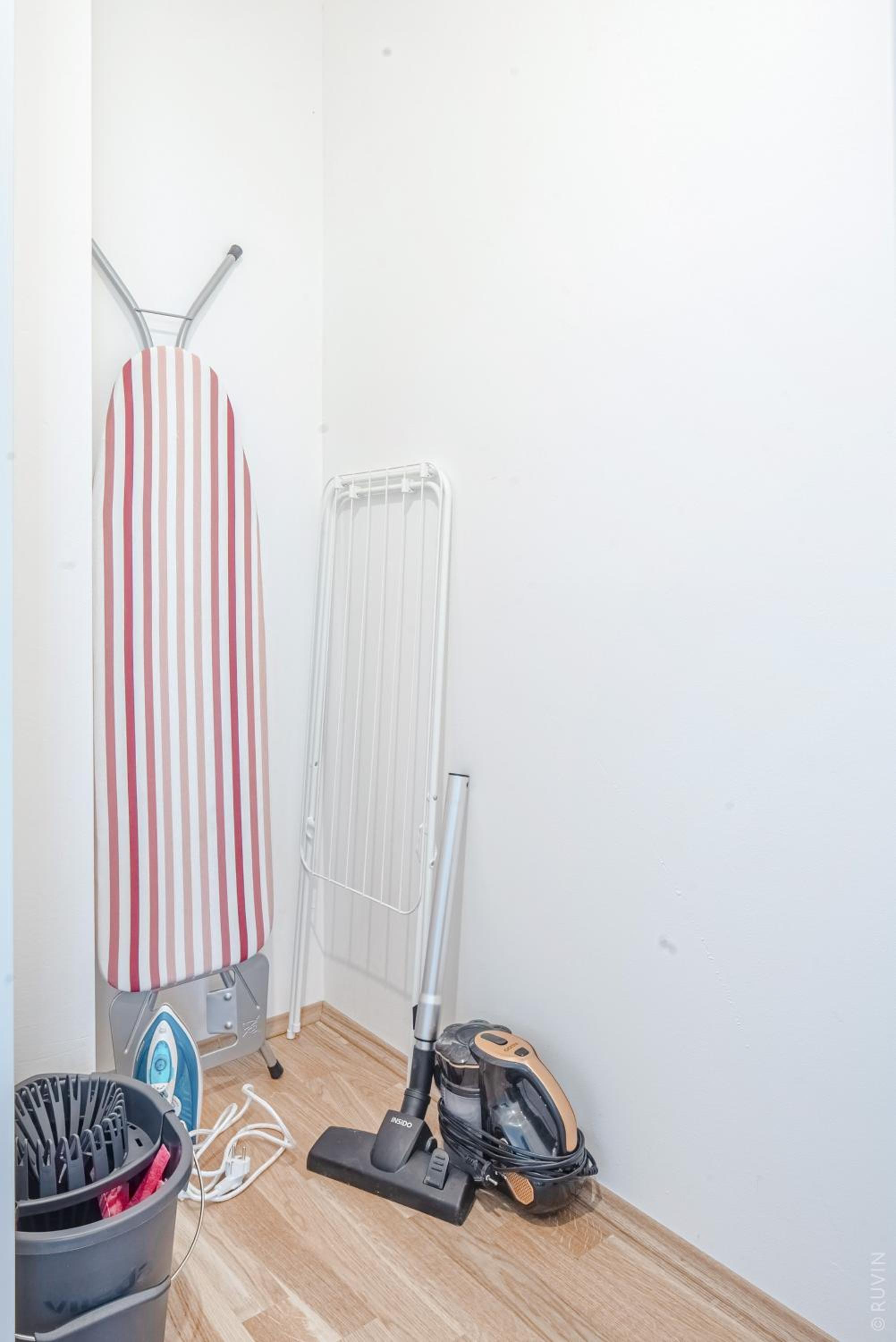 Studio Apartment photo 3