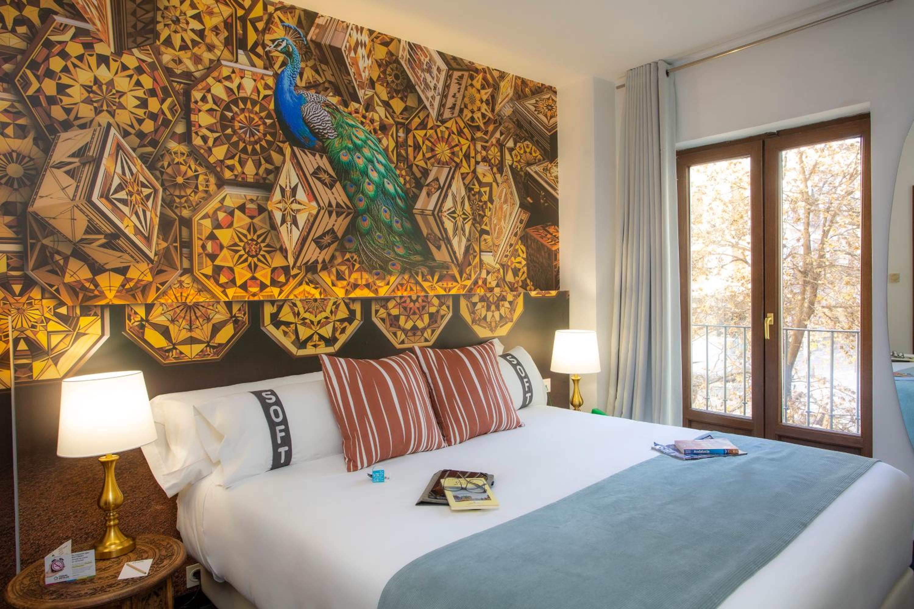 Double or Twin Room with Balcony - Photo 19