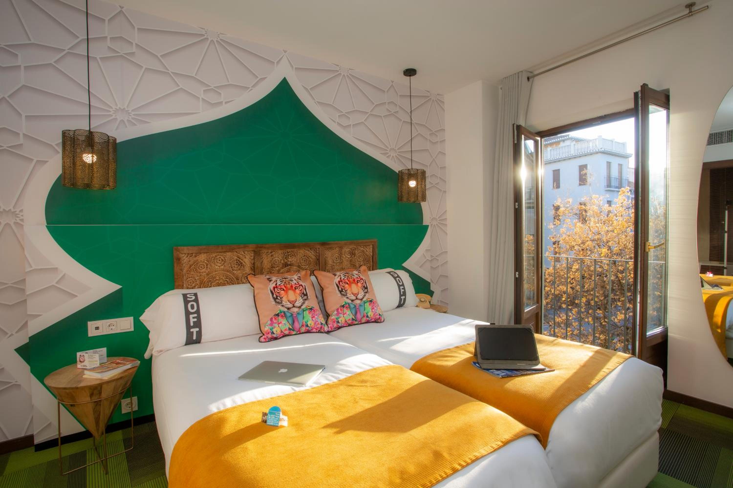Double or Twin Room with Balcony - Photo 1