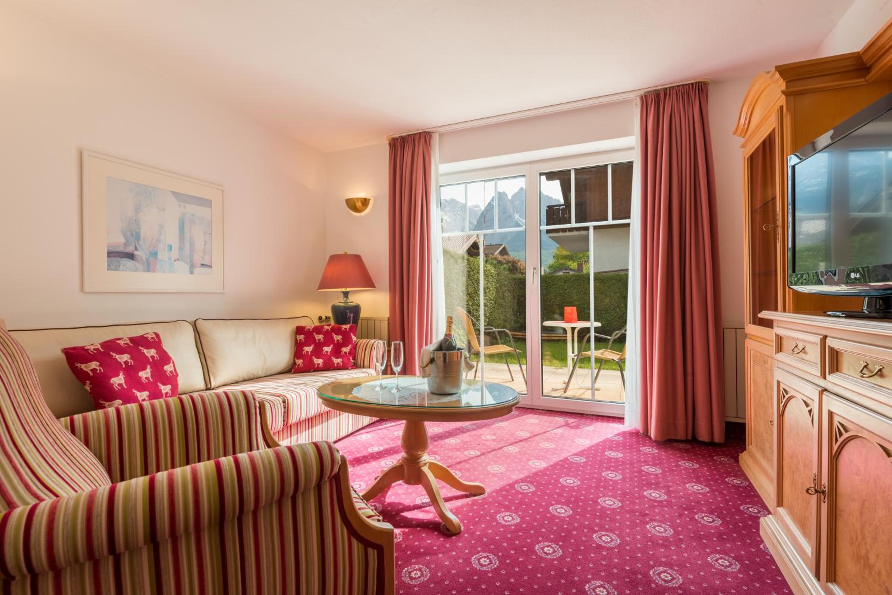 Jumbo Family Room in Haus Windrose