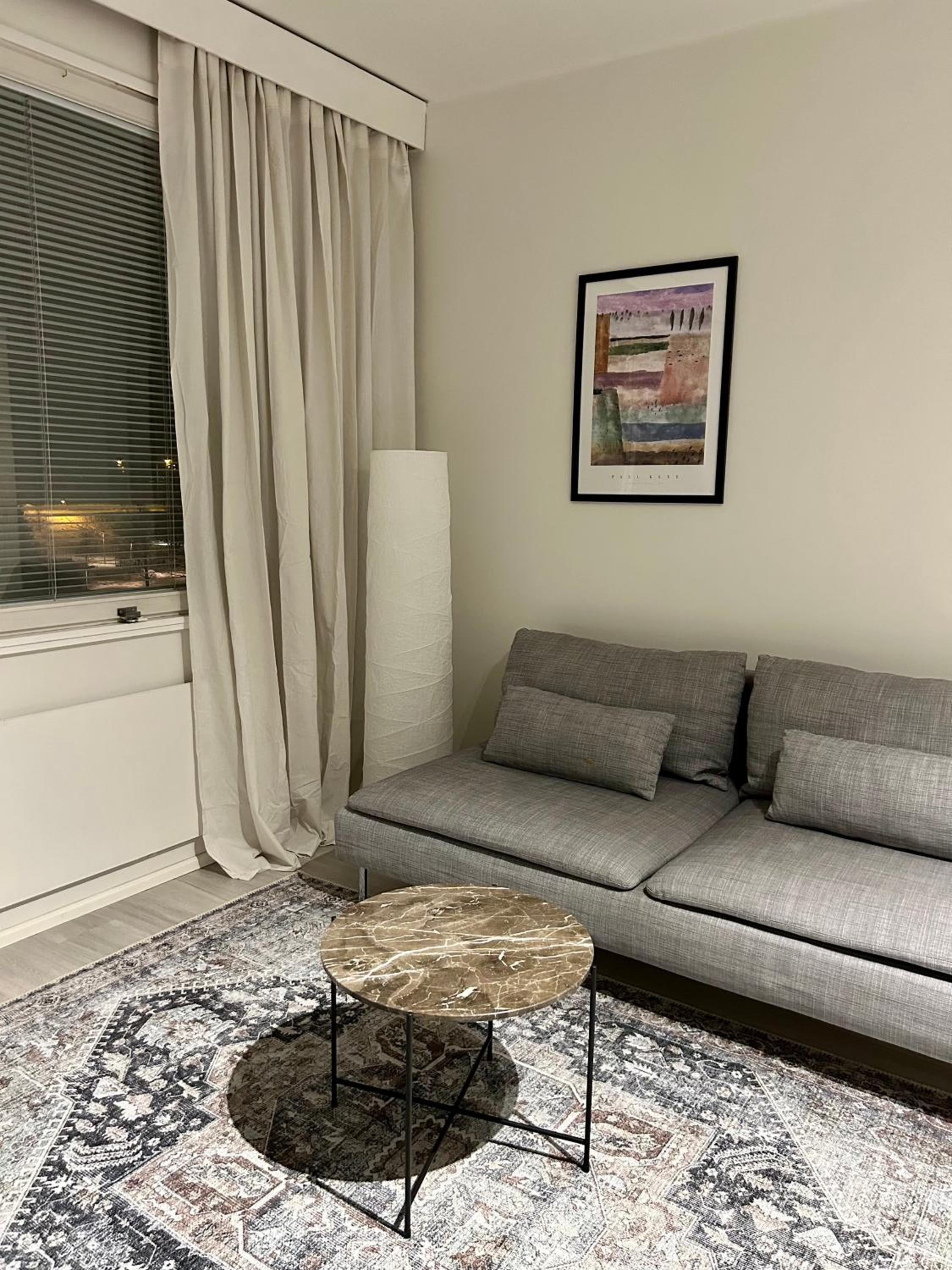 One-Bedroom Apartment
