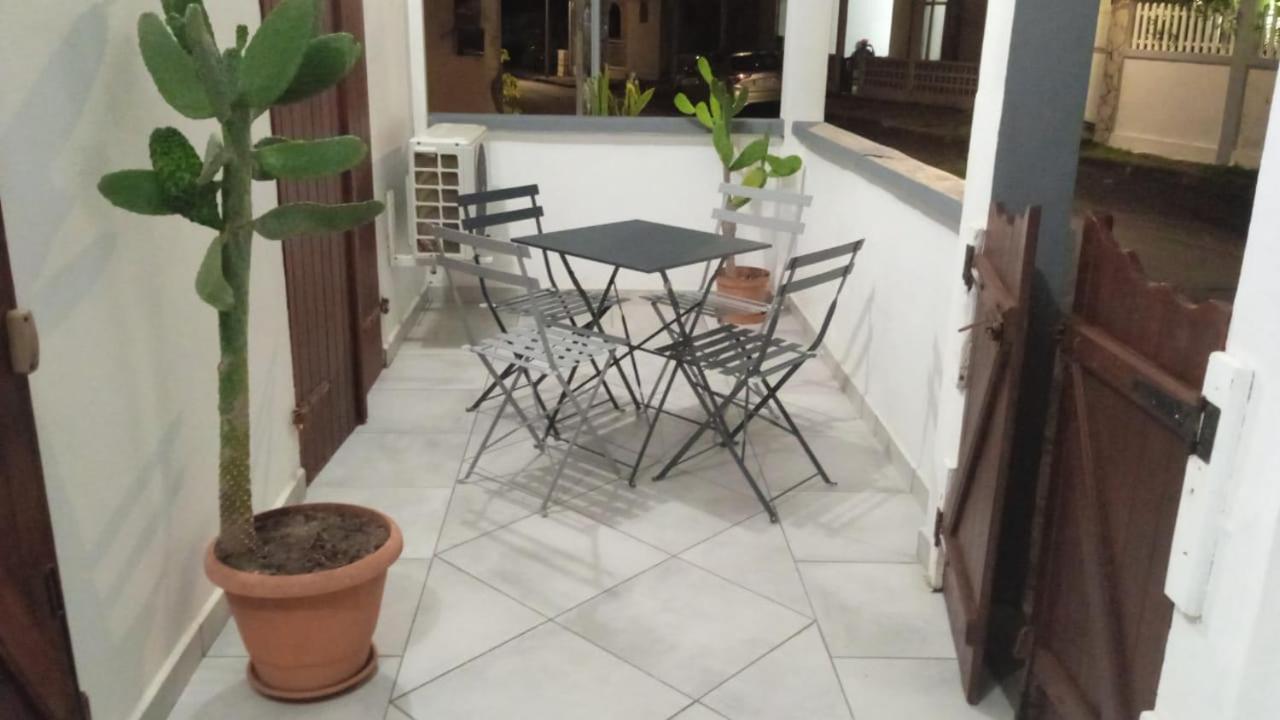 Two-Bedroom House - Photo 13