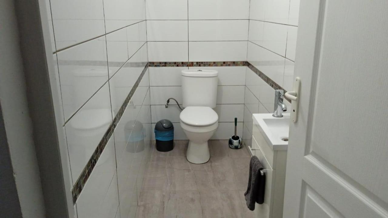 Two-Bedroom House - Photo 9