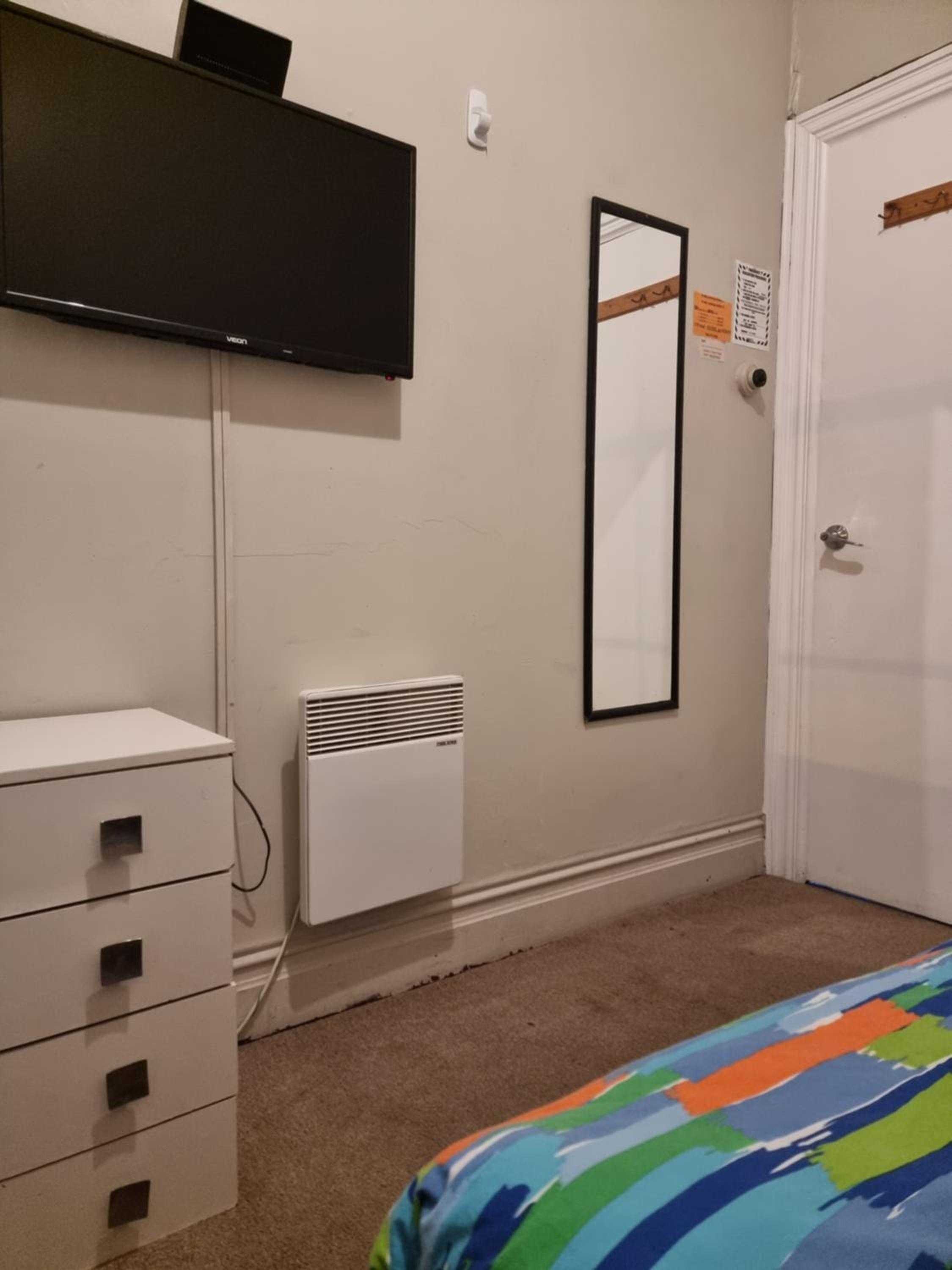 Single Room With Shared Bathroom photo 2