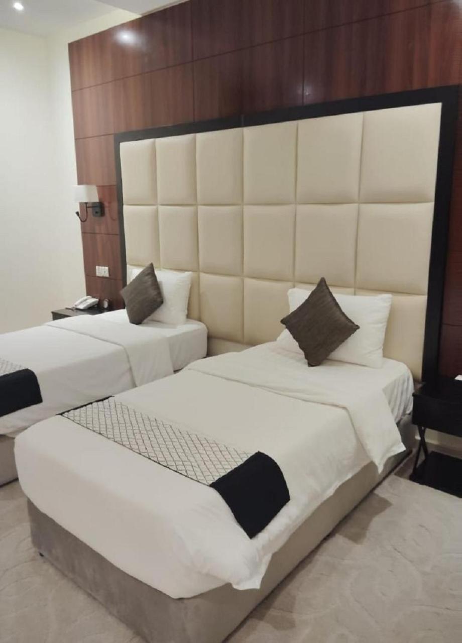 Standard King Room - Photo 1