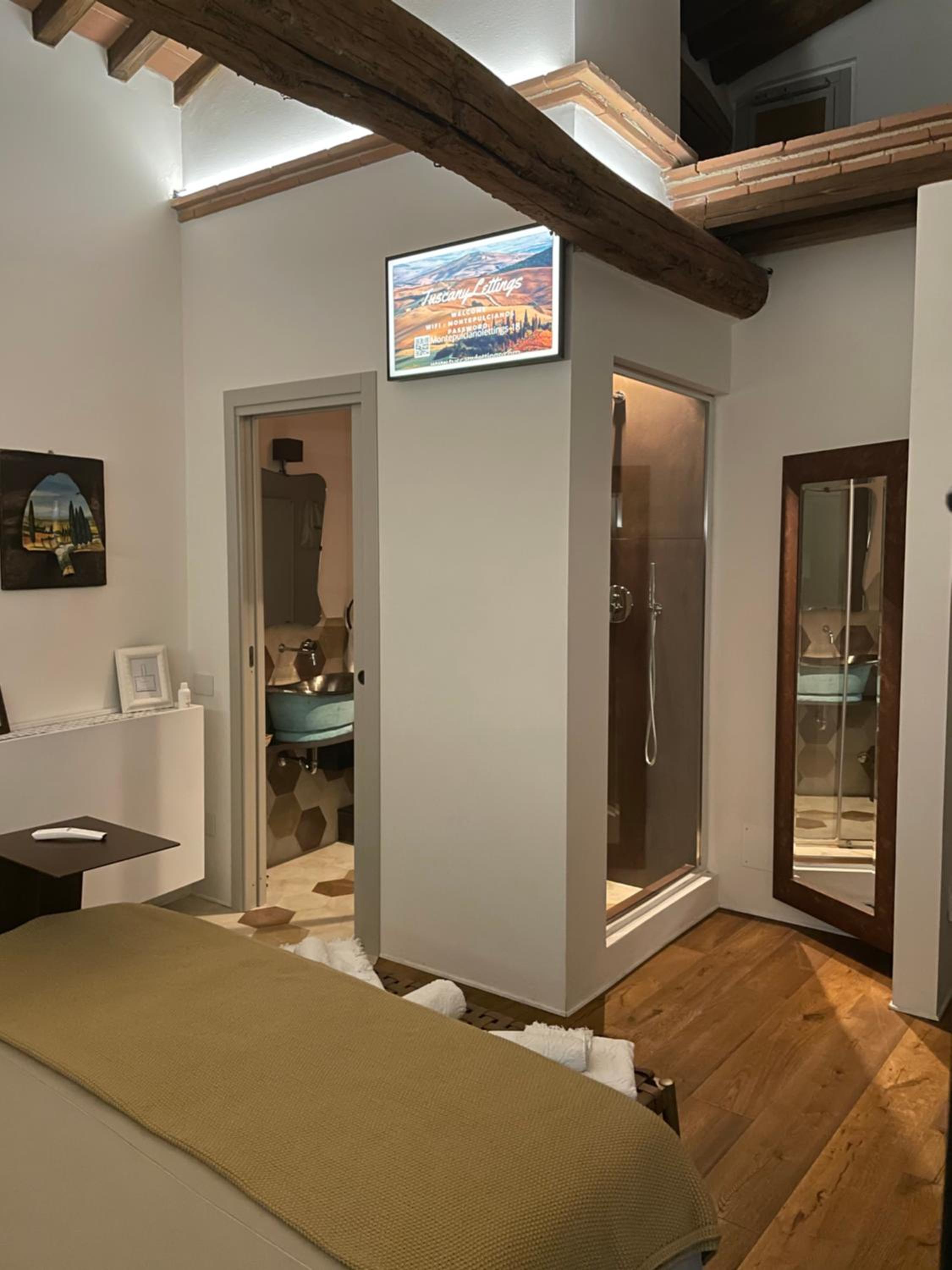 Deluxe Room - Photo 48