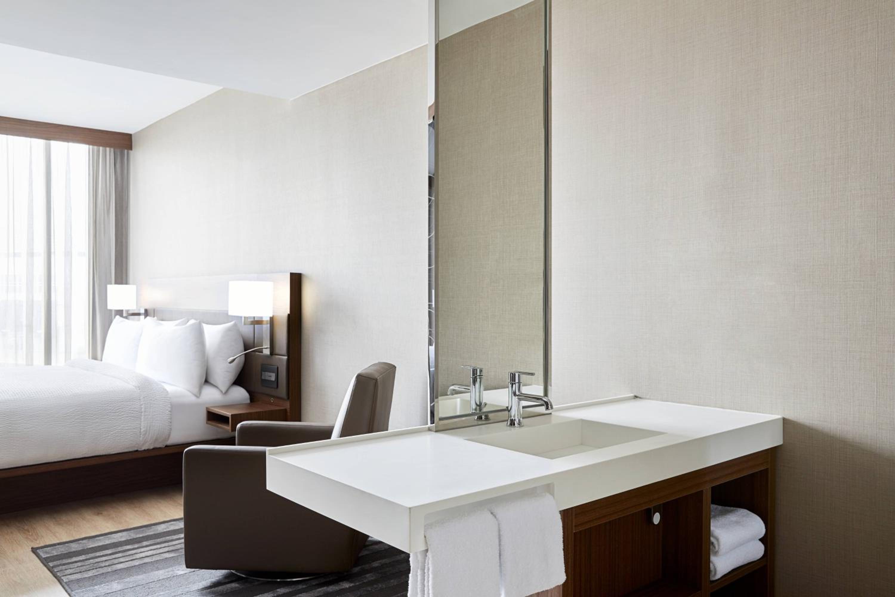 Superior King Room