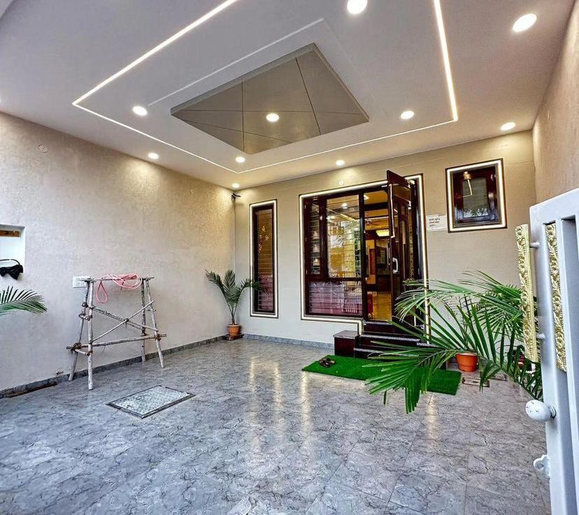 One-Bedroom House photo 1