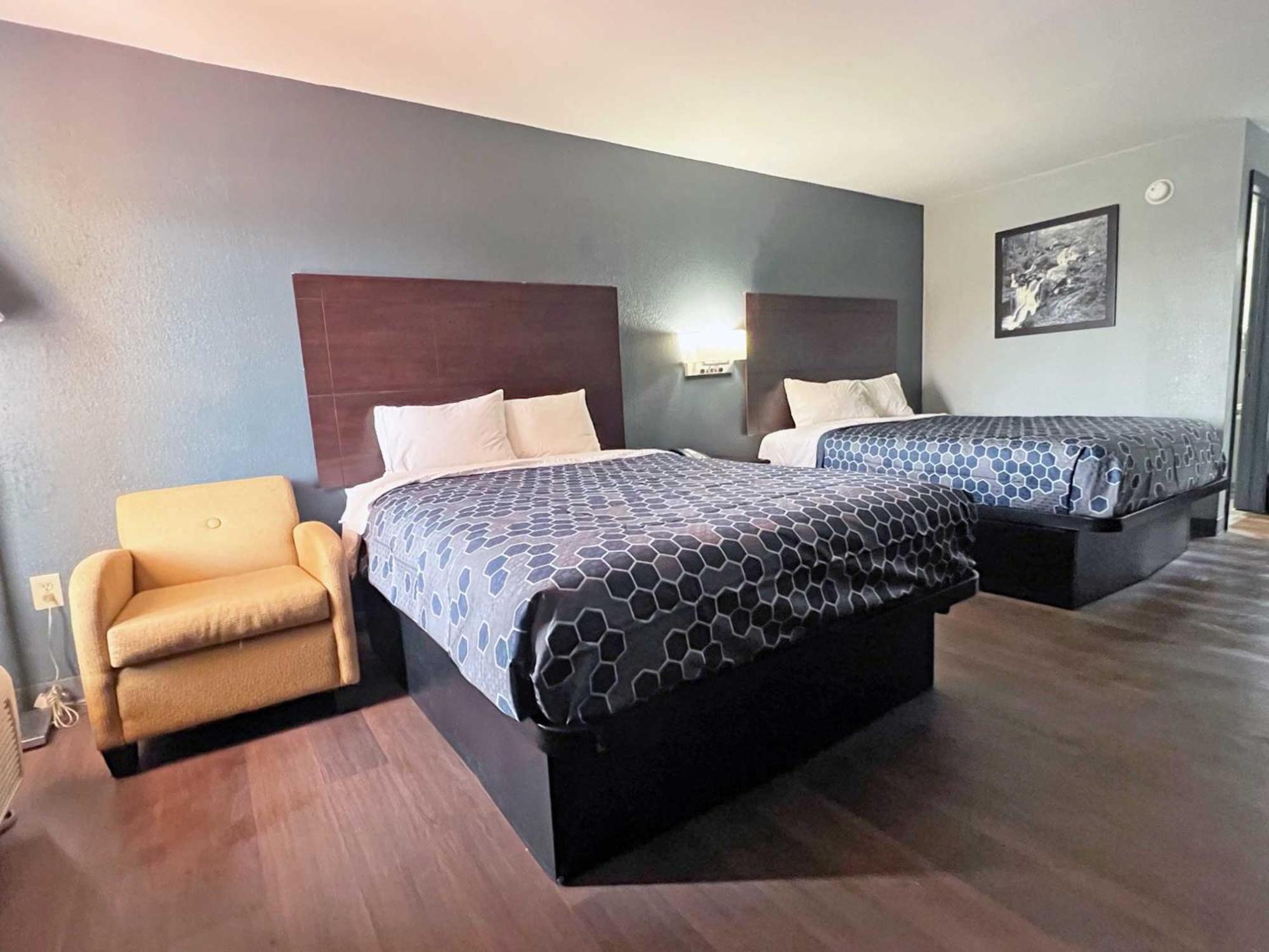 Deluxe Double Room - Photo 1