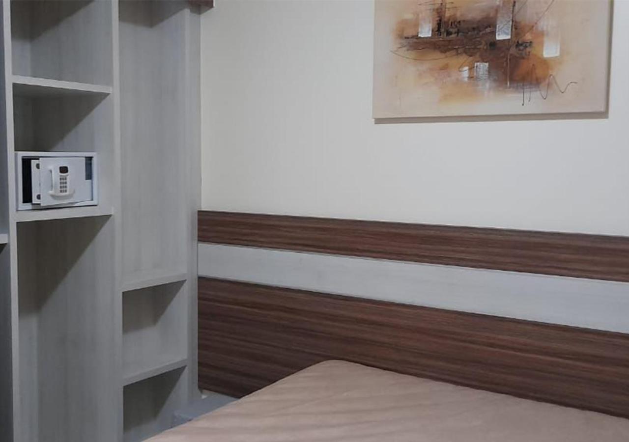 One-Bedroom Apartment - Photo 1