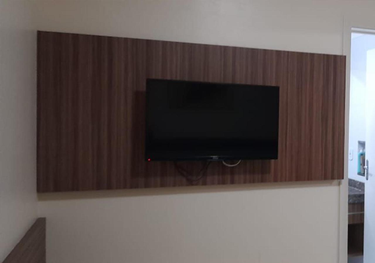 One-Bedroom Apartment - Photo 4