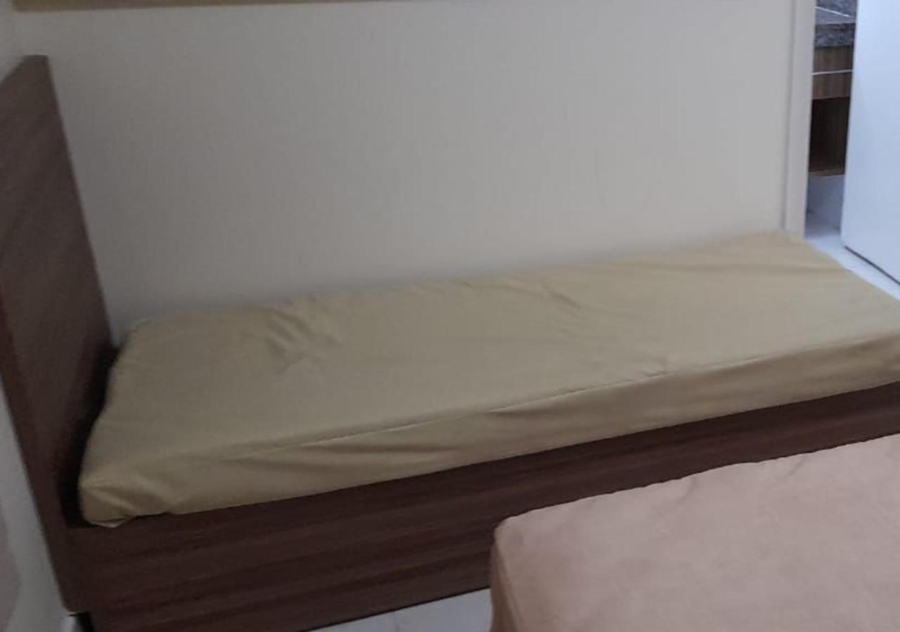One-Bedroom Apartment - Photo 2