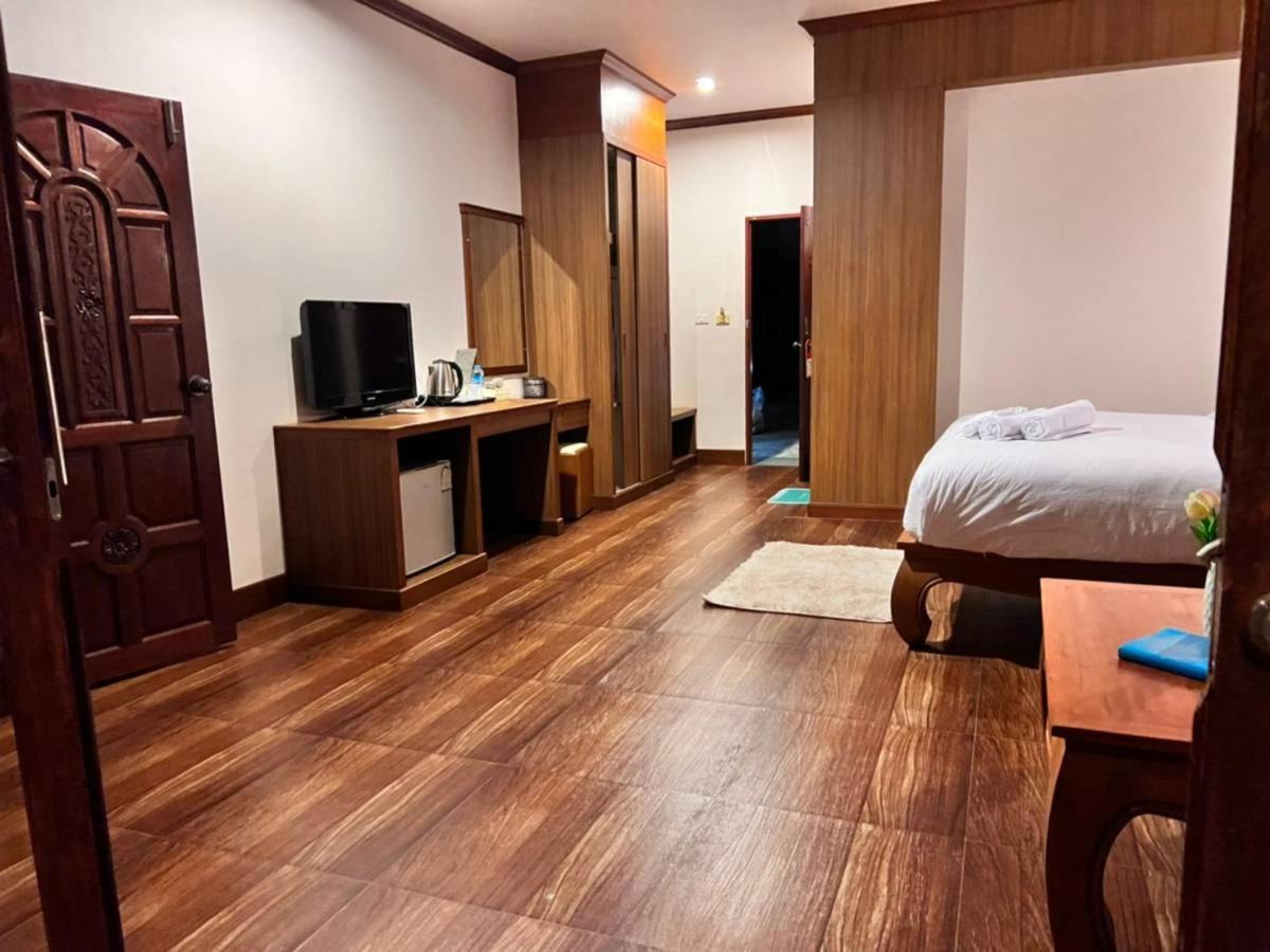 Superior Bungalow with Sea View - Photo 6