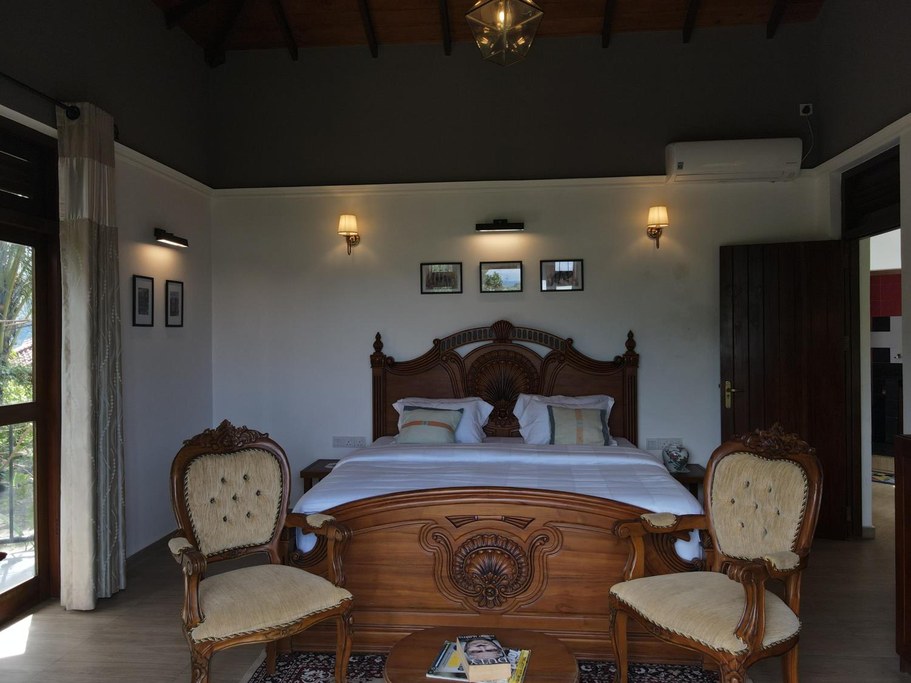 Deluxe Room (2 Adults + 1 Child) photo 2
