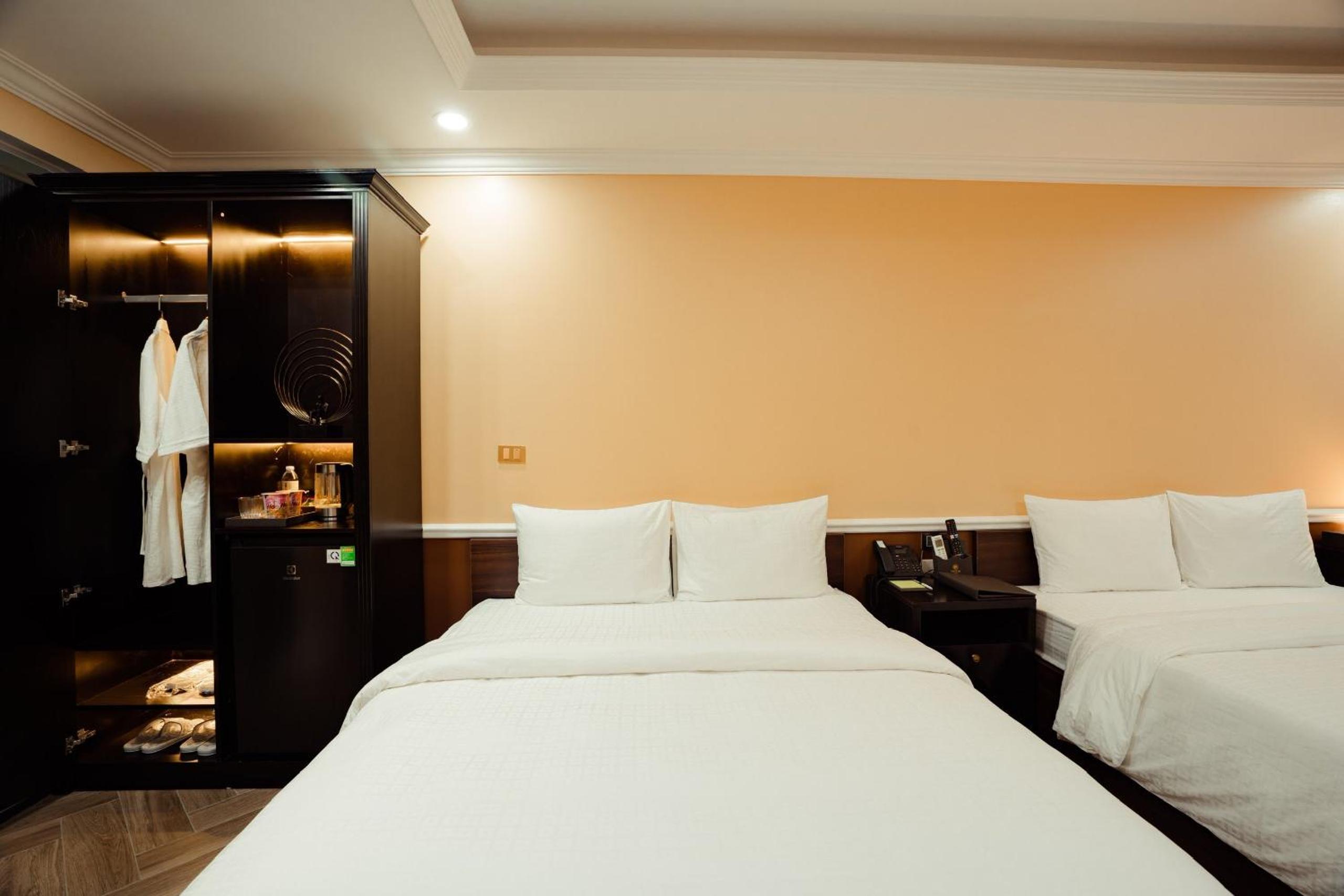 Twin Room with Balcony