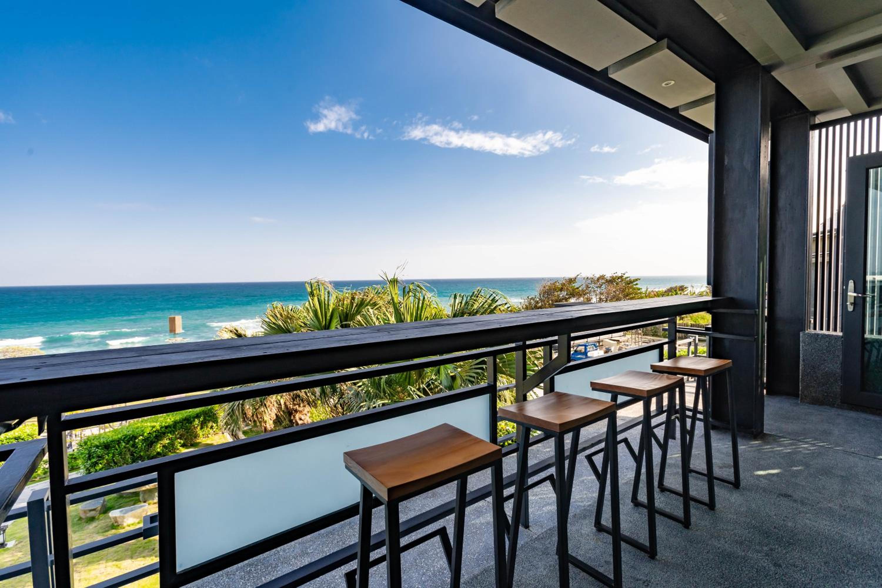 Quadruple Room with Sea View - Photo 5