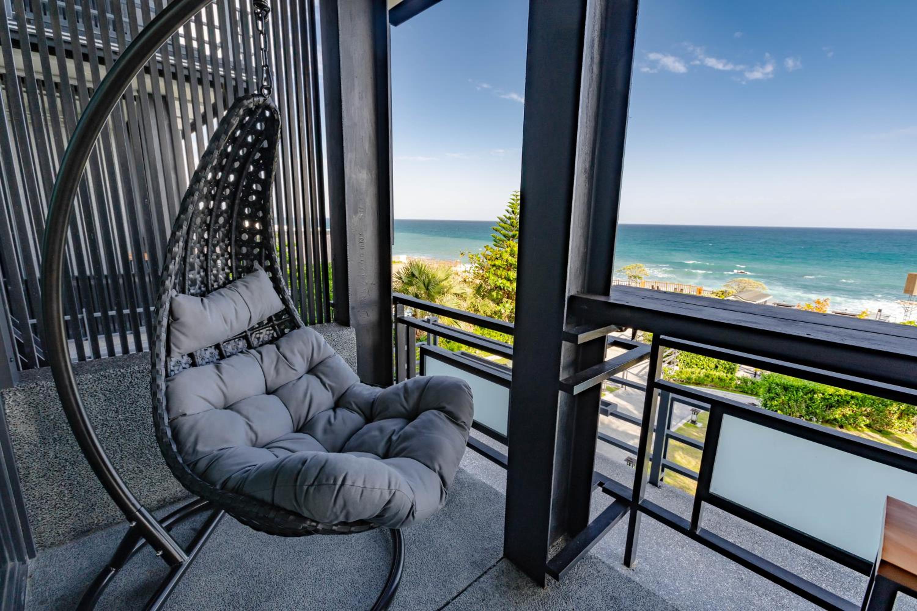 Quadruple Room with Sea View - Photo 10