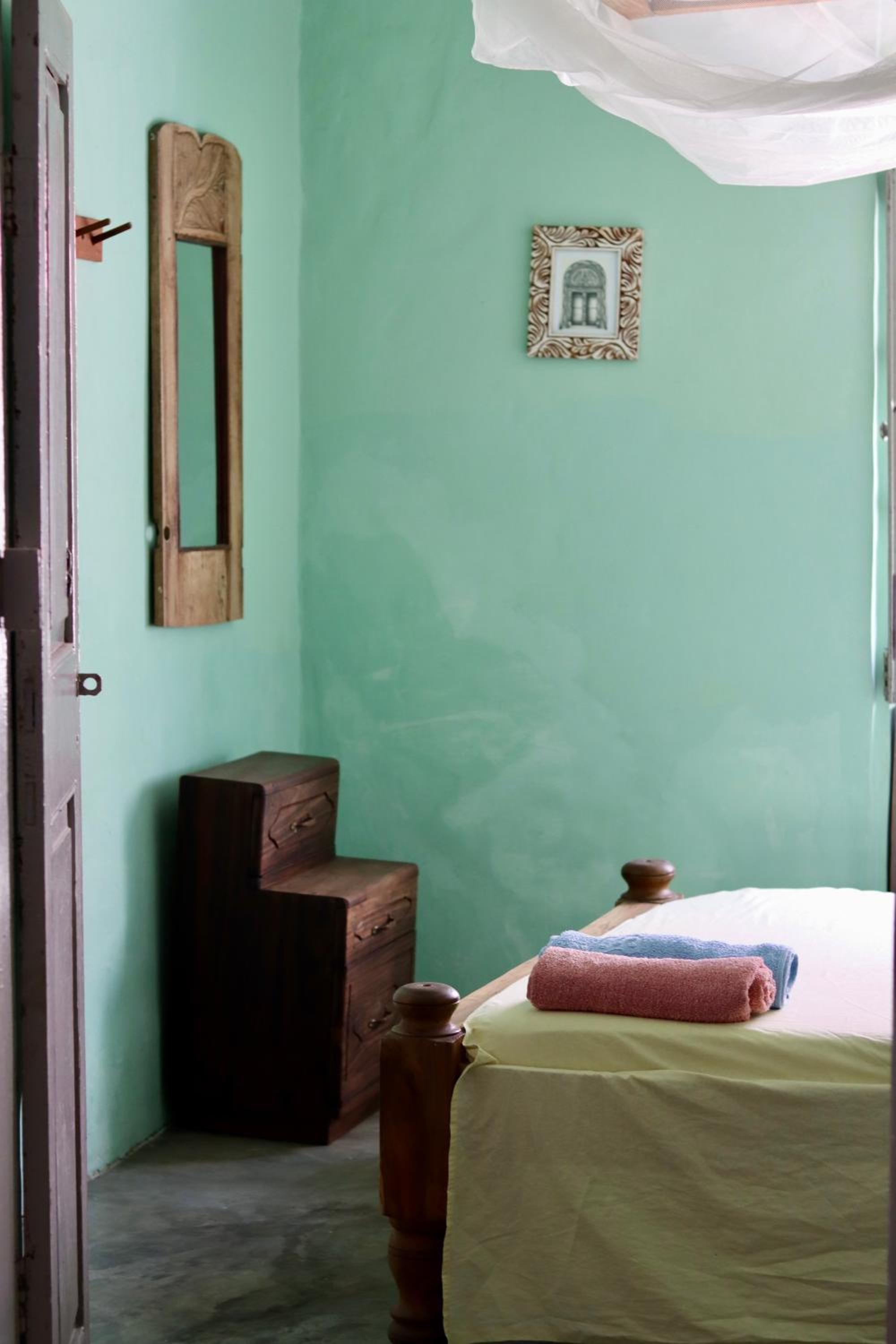 Double Room with Shared Bathroom photo 3