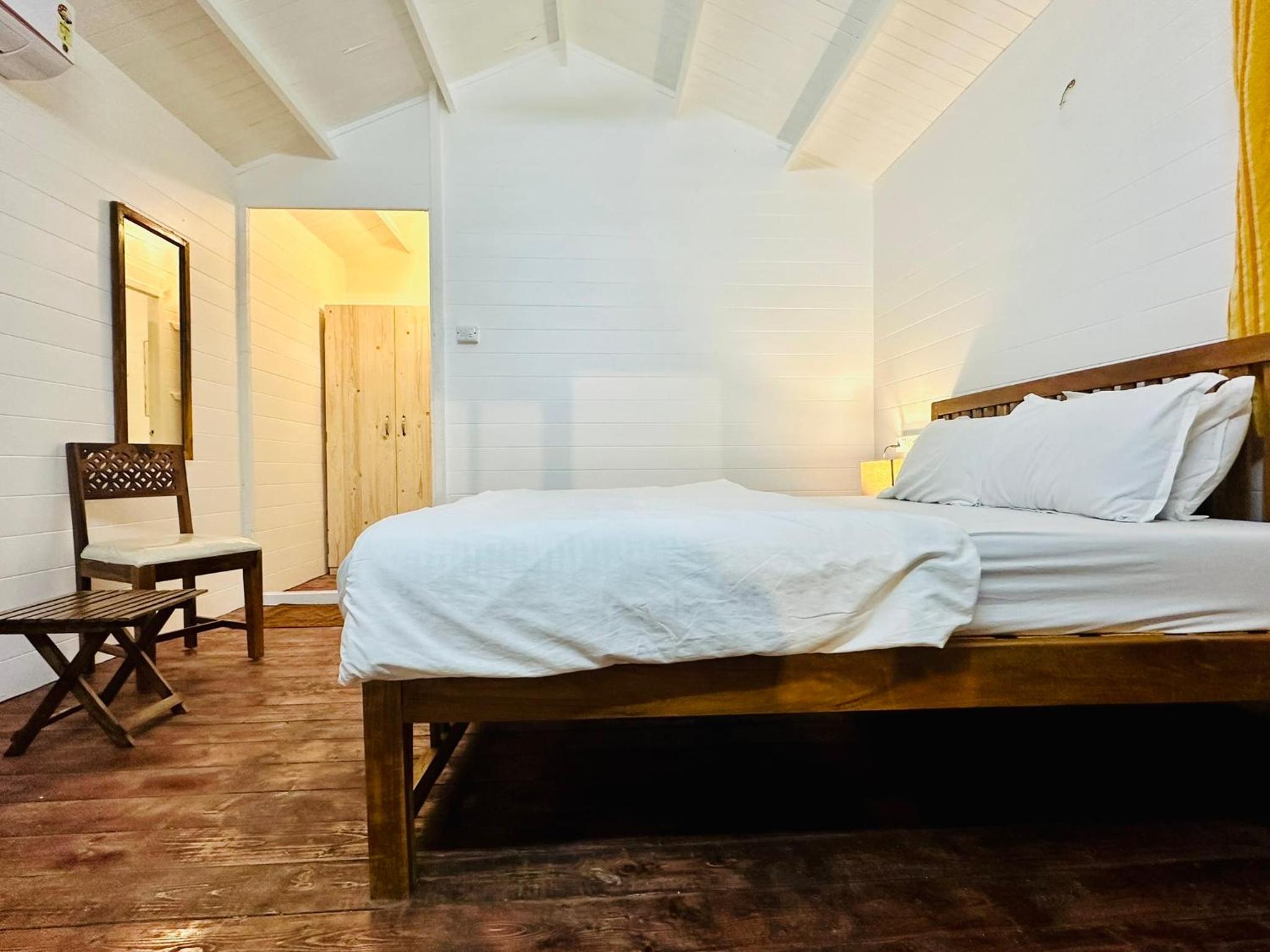 Deluxe Double Room with Balcony photo 2