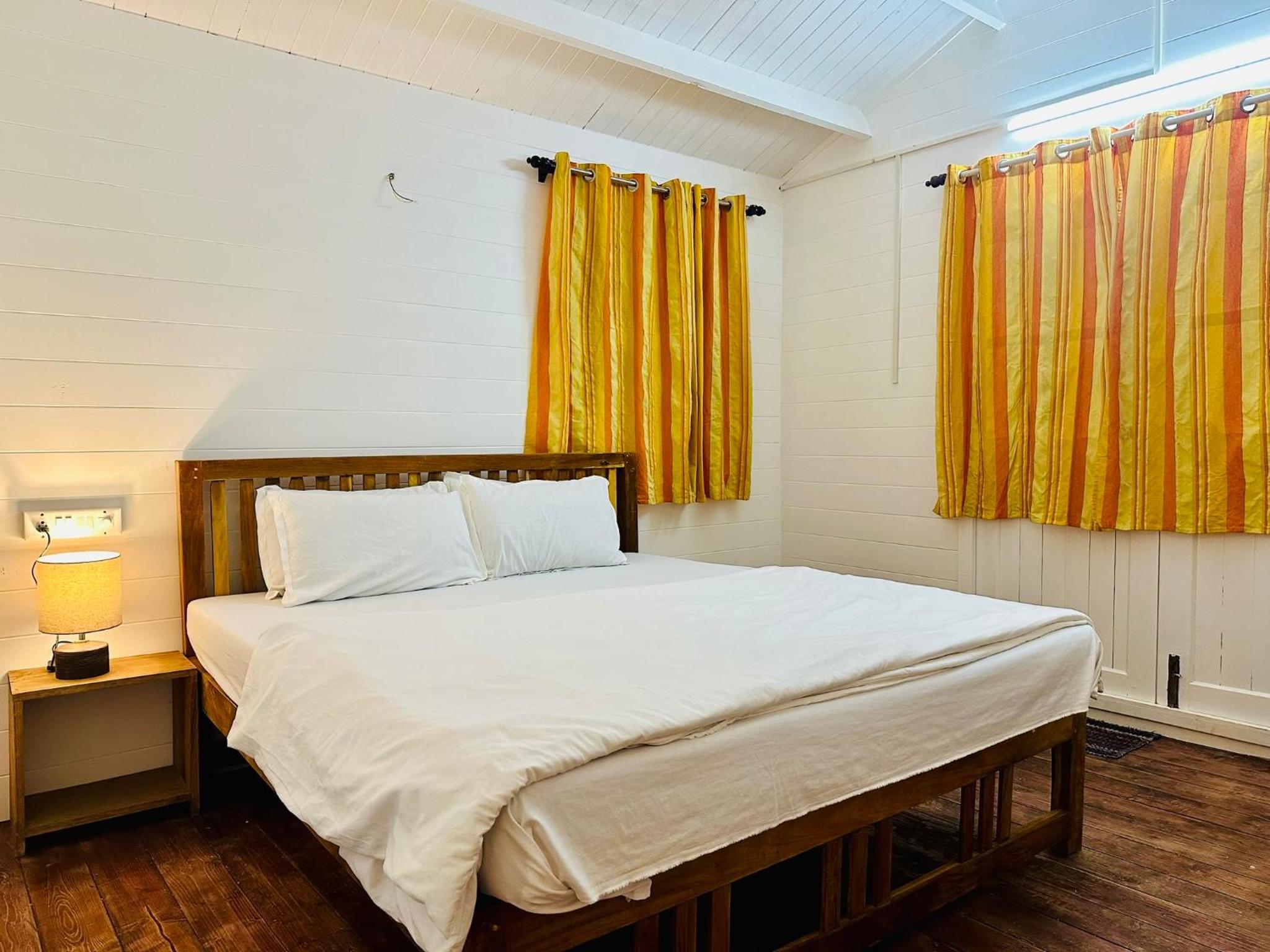 Deluxe Double Room with Balcony photo 1