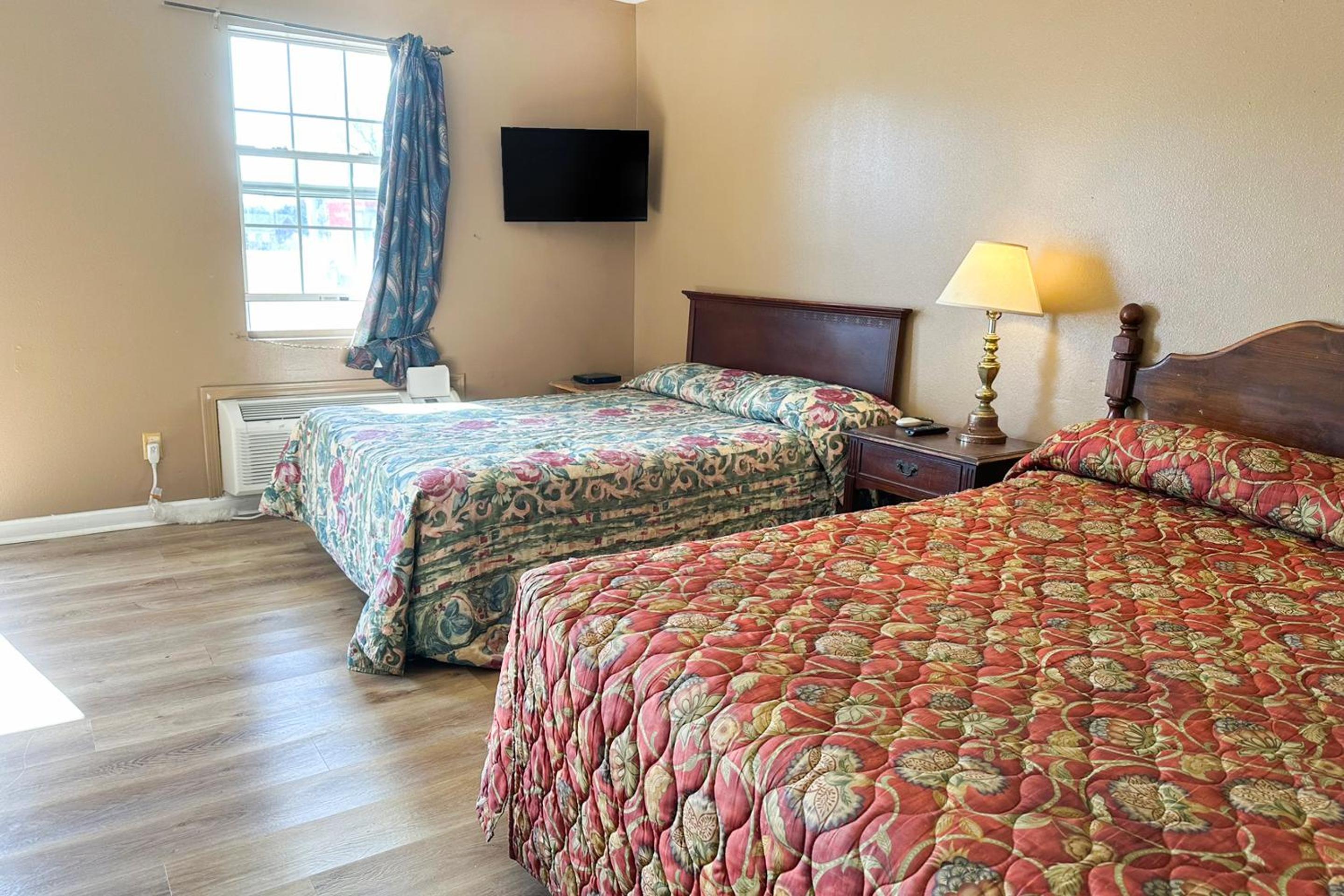 Premium 2 Queen Bed Smoking - Photo 4