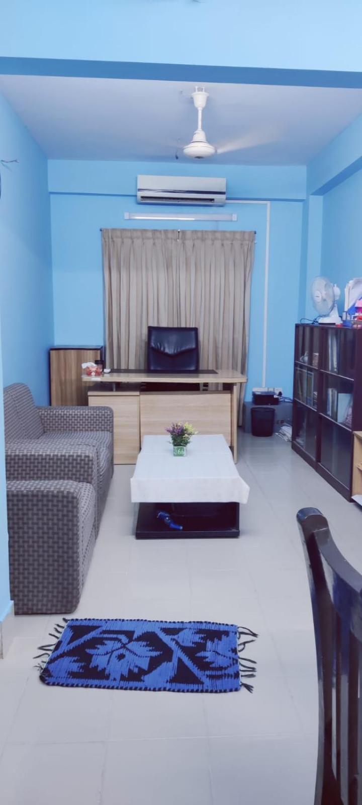 One-Bedroom Apartment photo 2