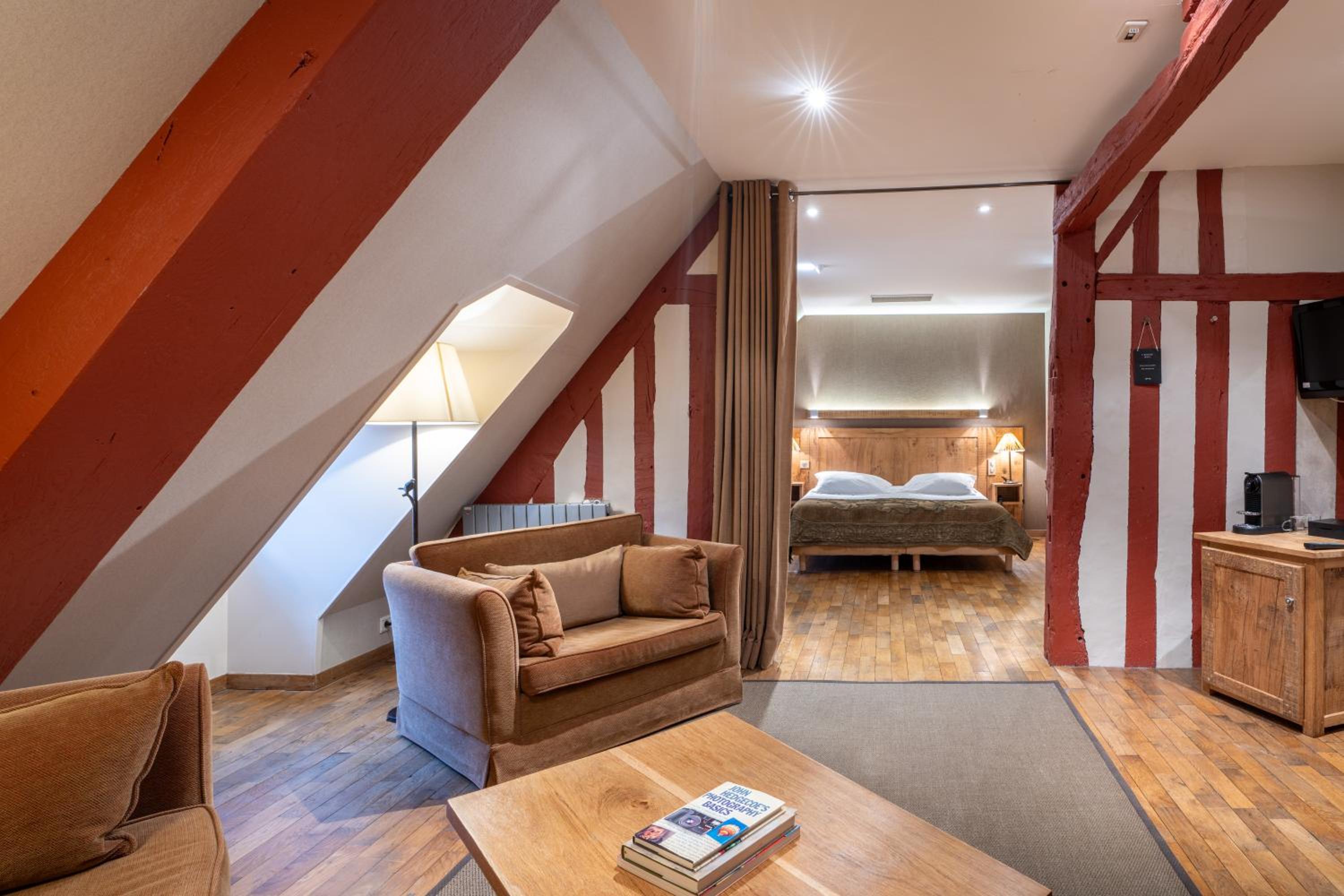 Suite - Photo 4