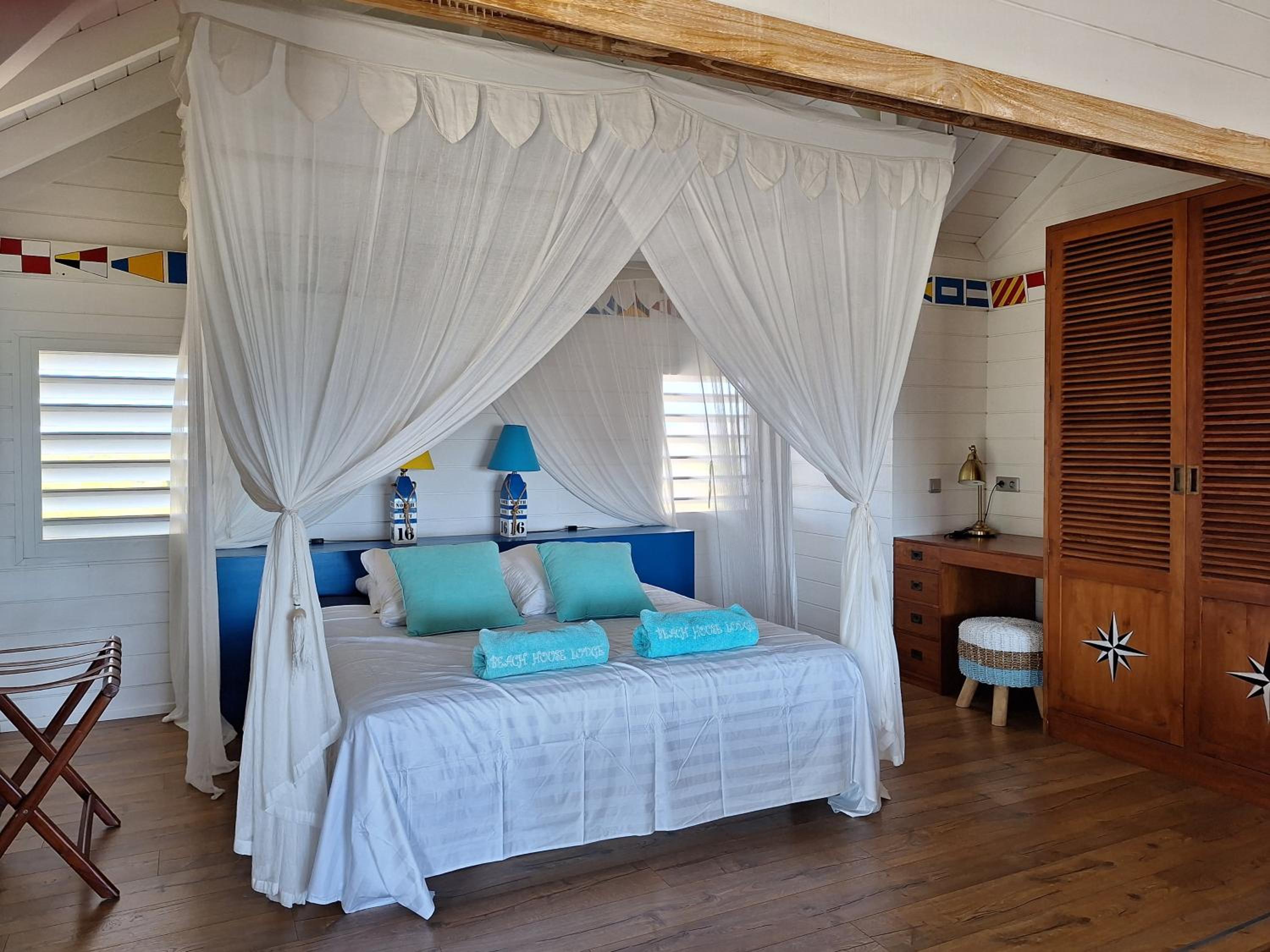 Villa with Sea View photo 2