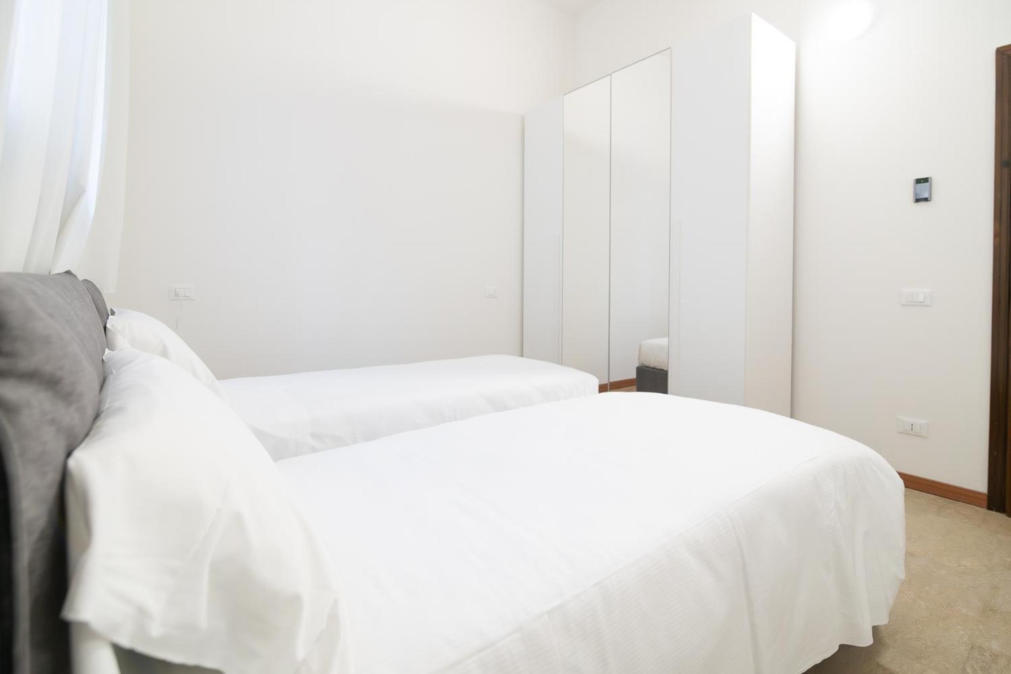 One-Bedroom Apartment photo 3