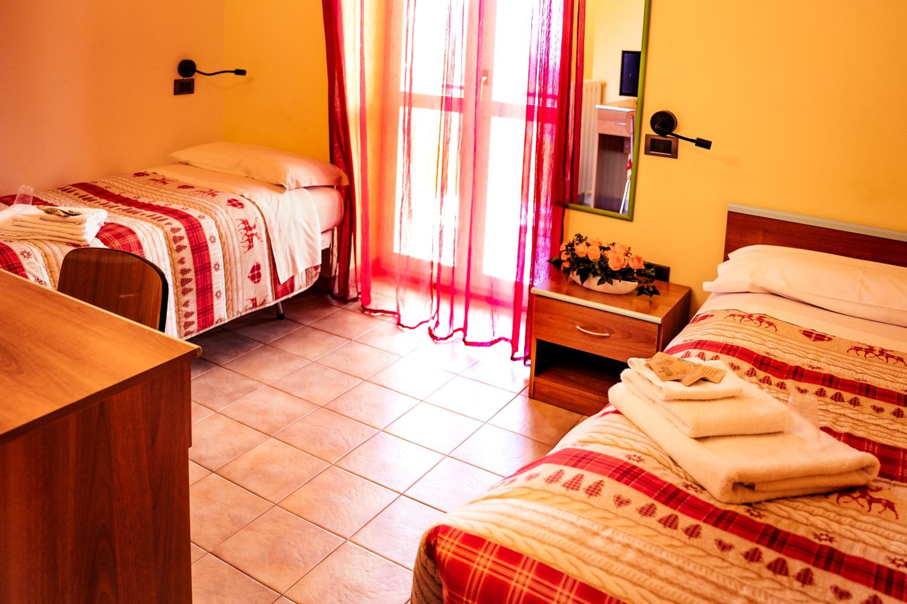 Twin Room photo 2