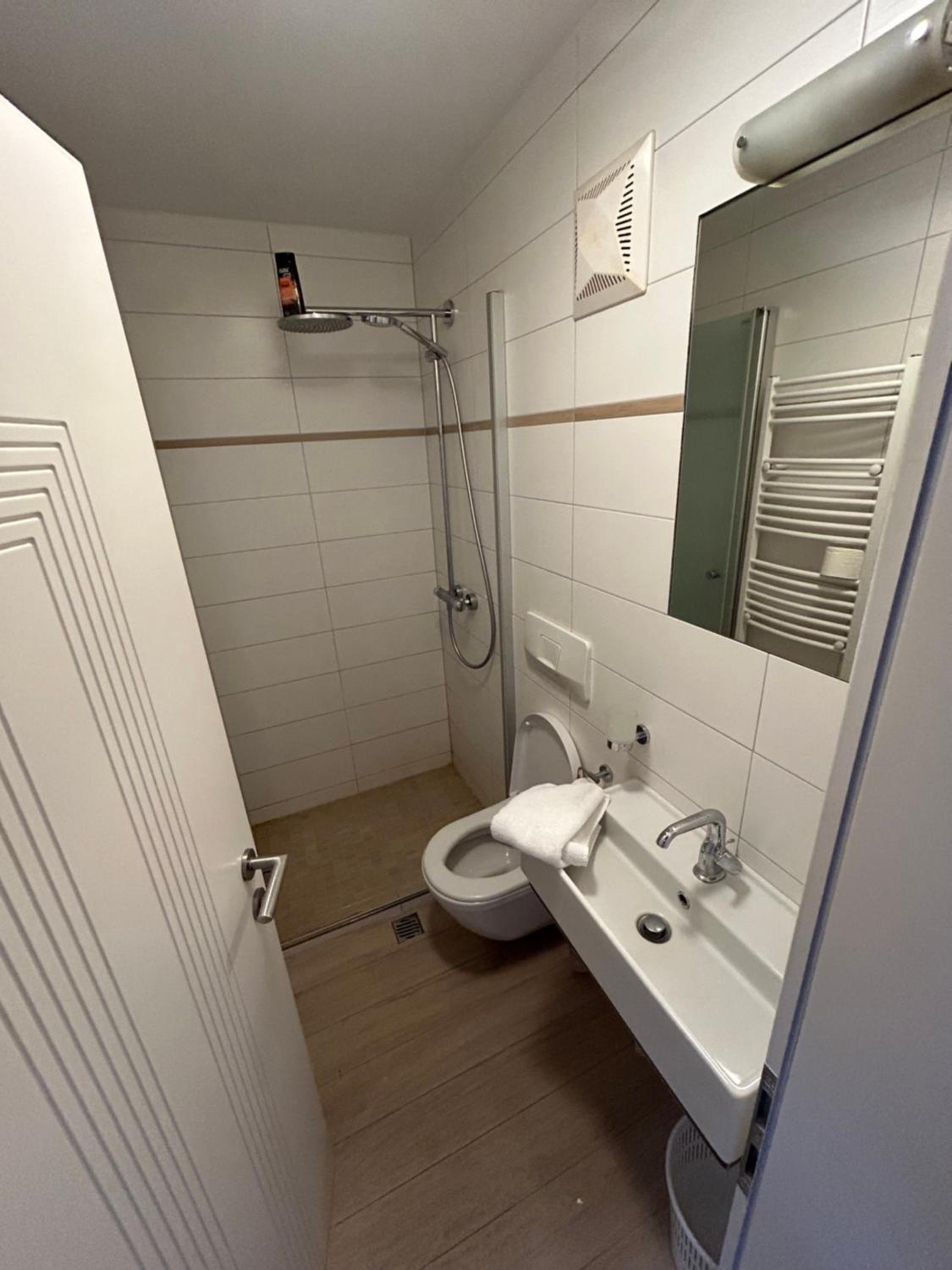 Single Room photo 2