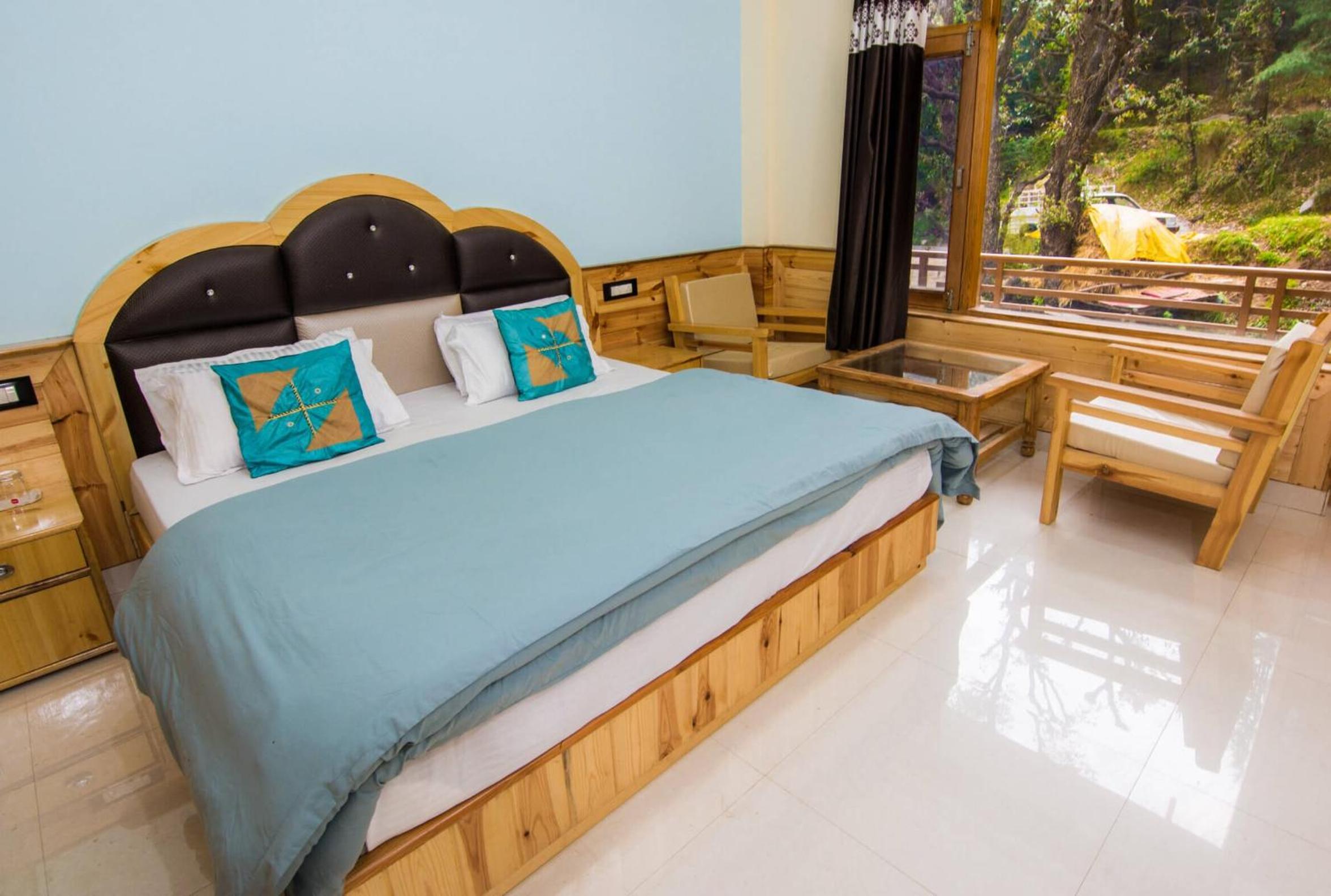 Deluxe Double Room (1 Adult + 1 Child) photo 1