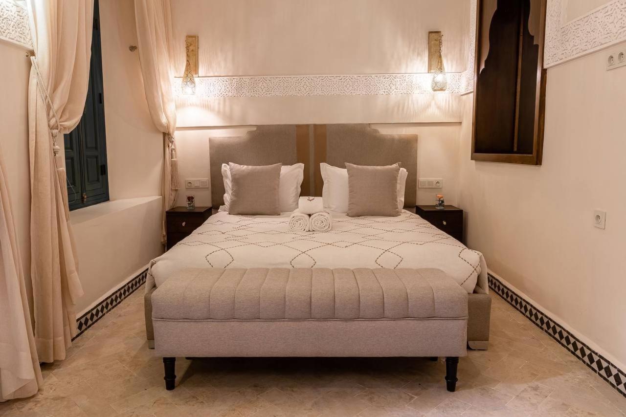 Deluxe Double Room - Photo 39