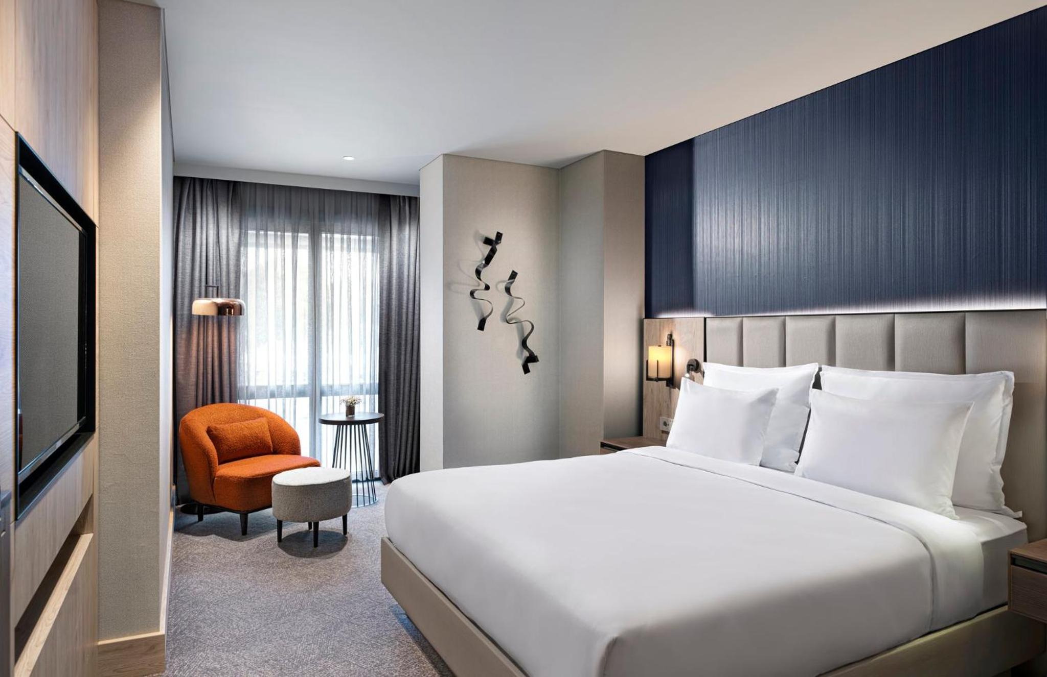 Standard King Room with Bosphorus Bridge View