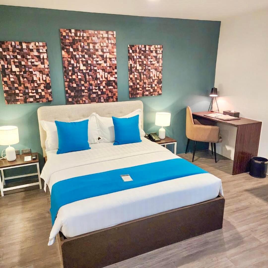 Deluxe Suite - Photo 5