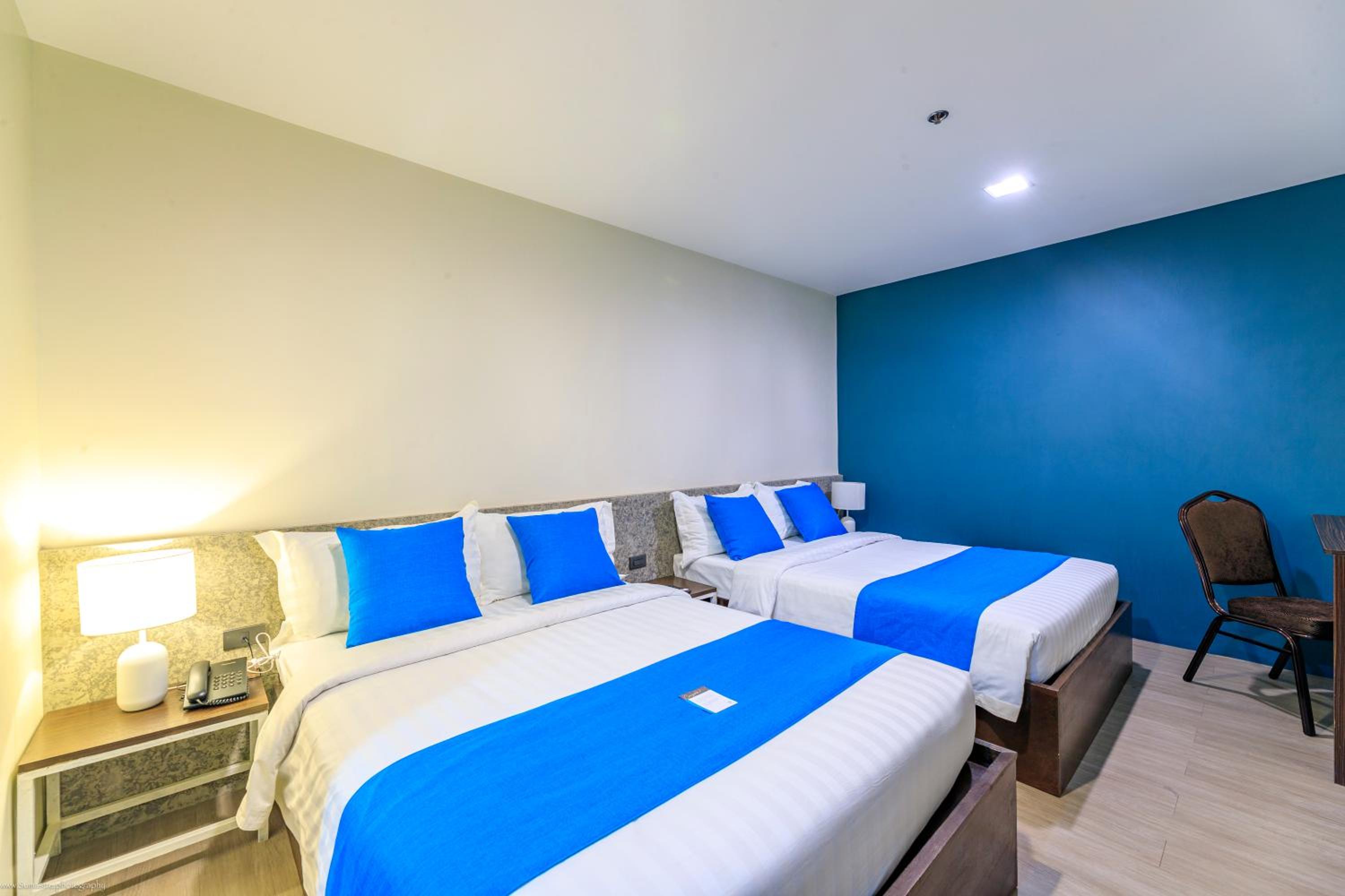 Standard Double Room with Two Double Beds photo 3