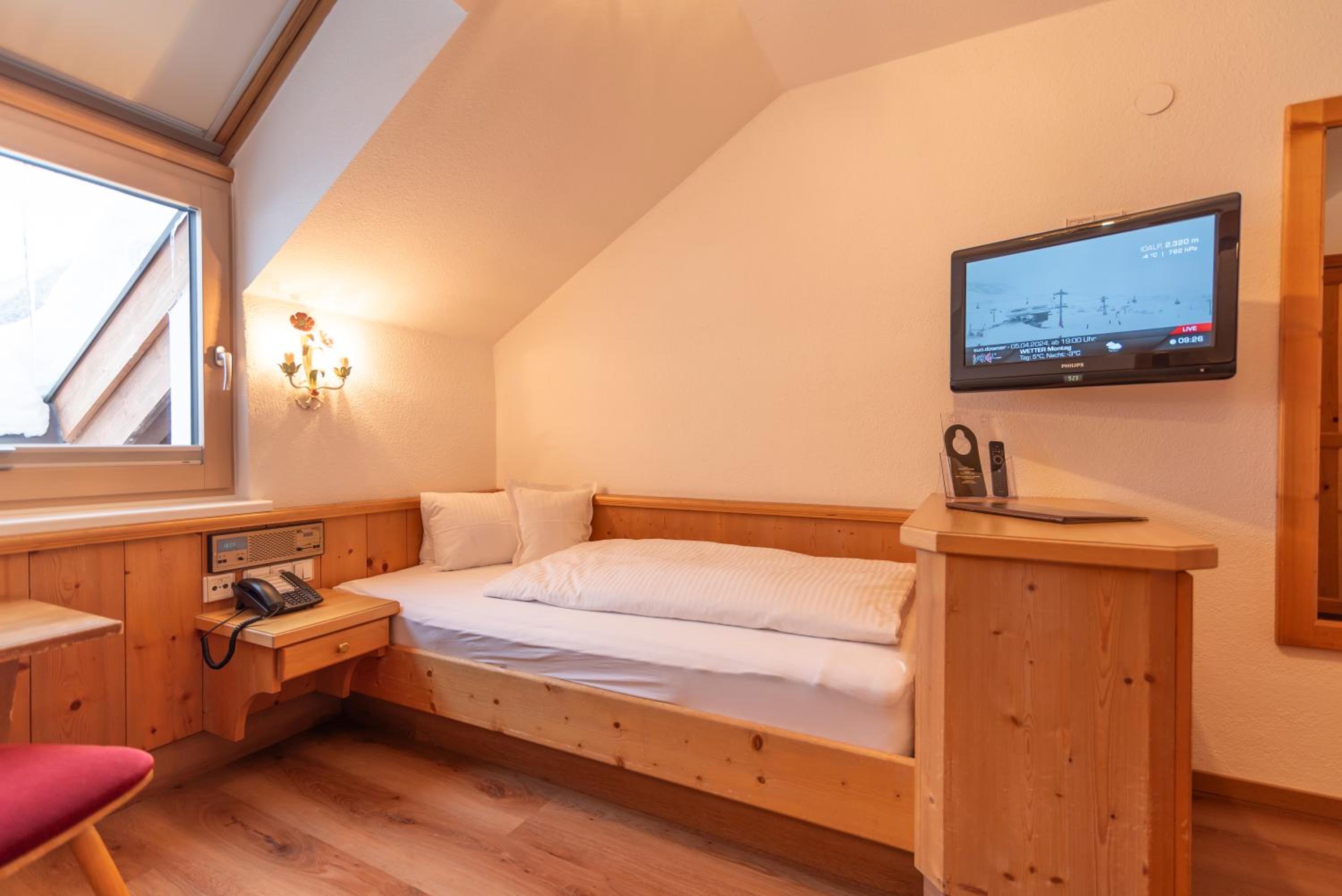 Standard Single Room