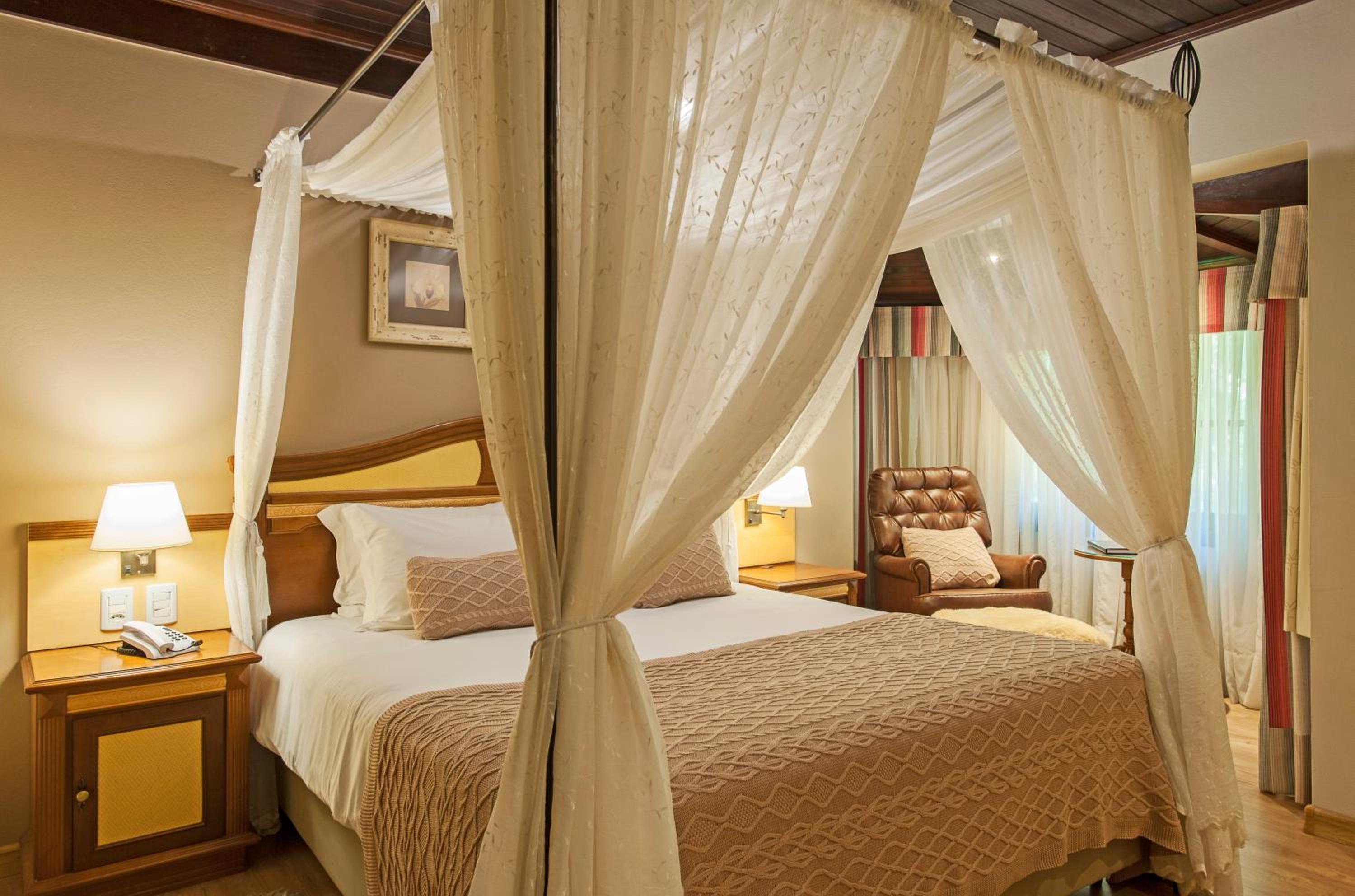 Suite with Hot Tub