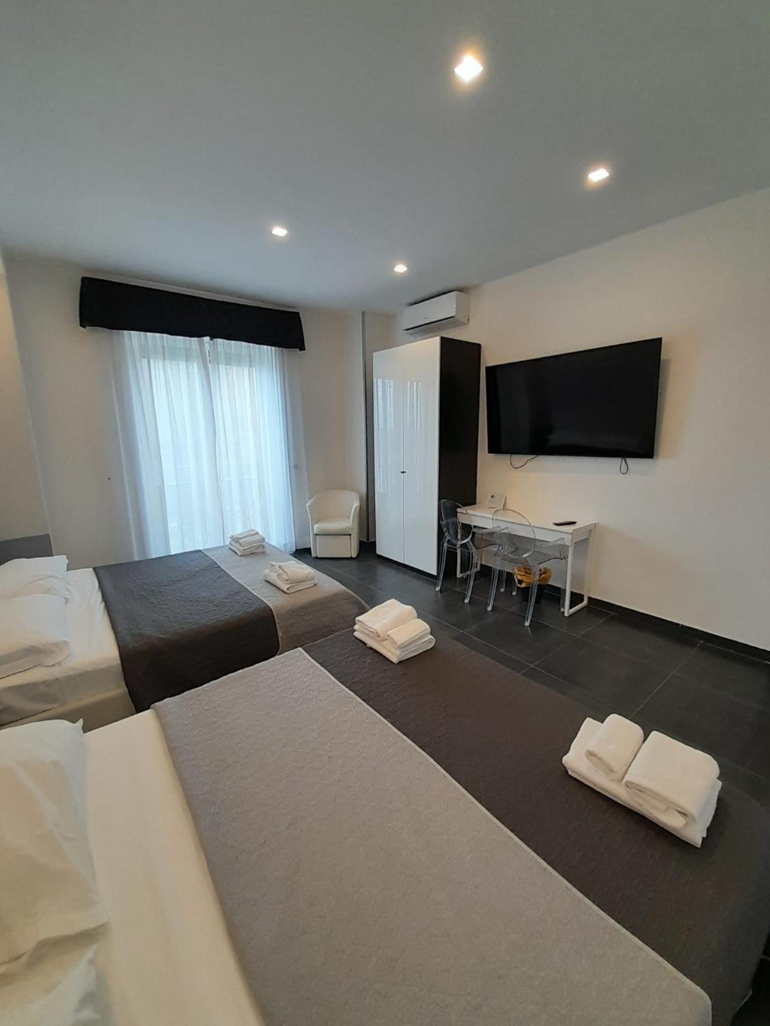 Classic Quadruple Room