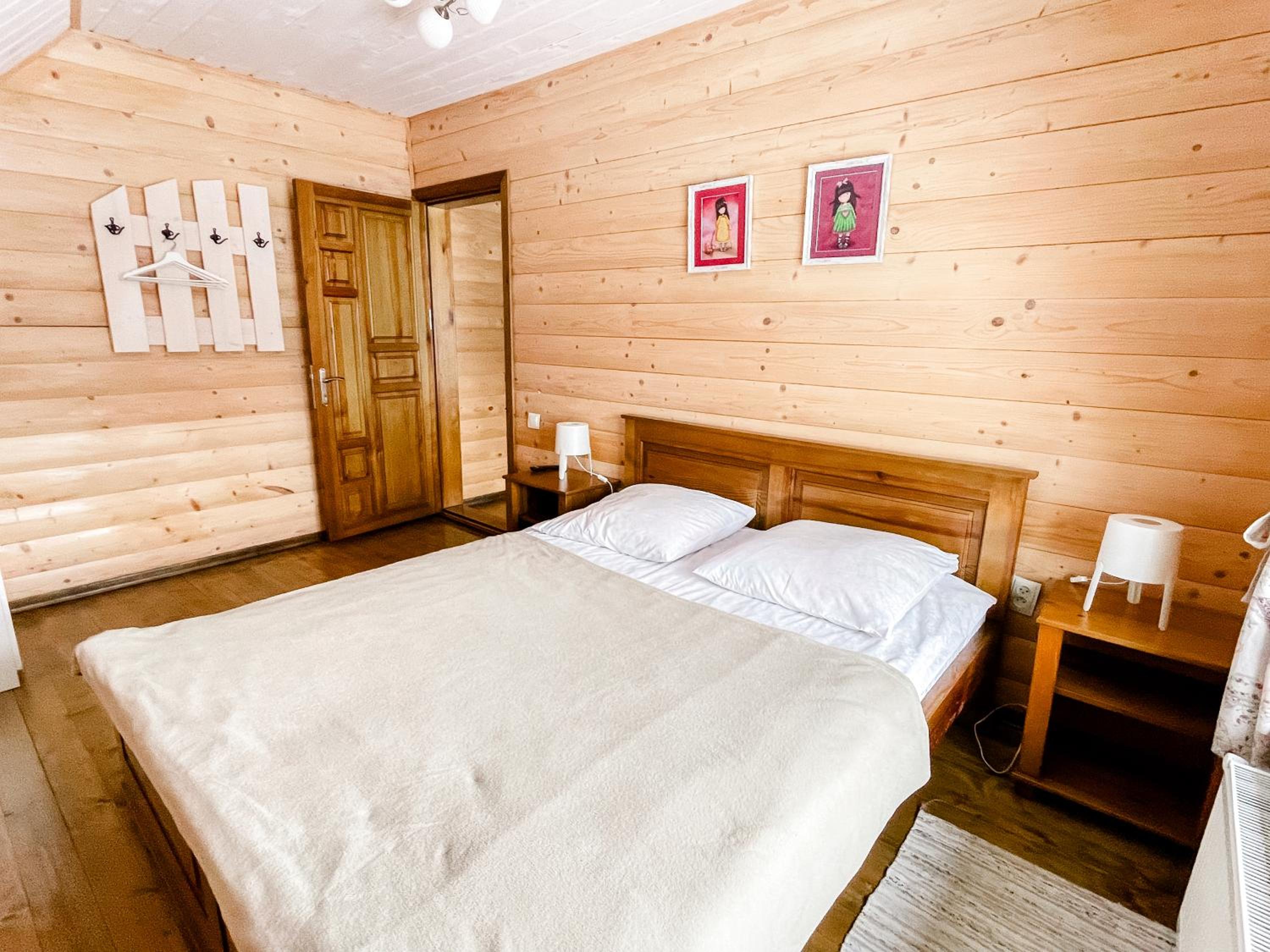 Three-Bedroom House photo 3