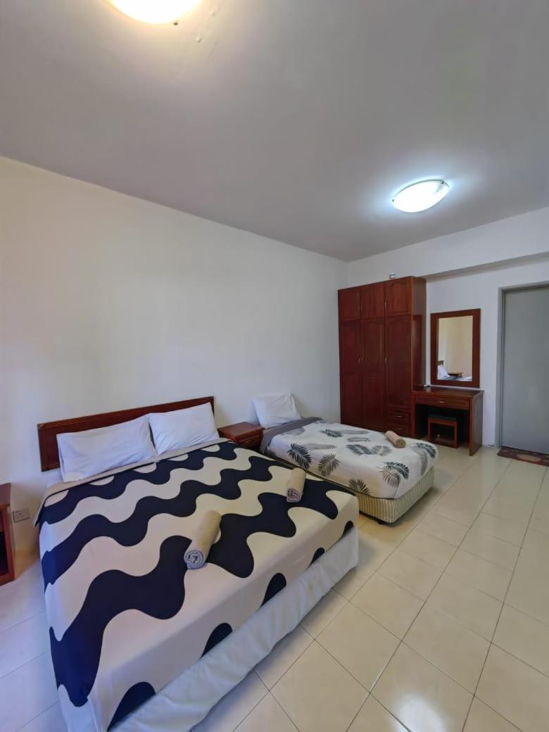 One-Bedroom Apartment - Photo 1