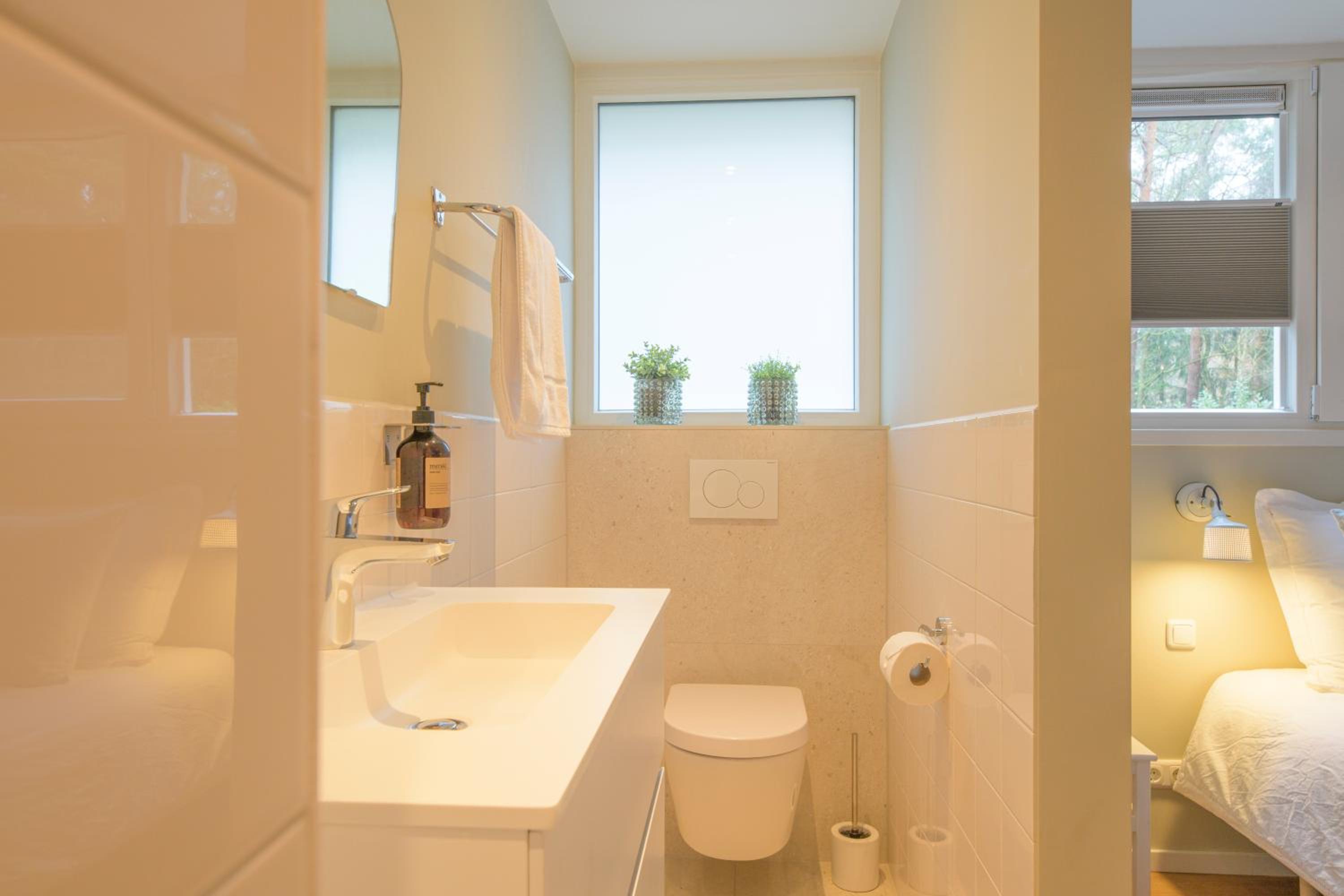Double Room With Private Bathroom photo 3