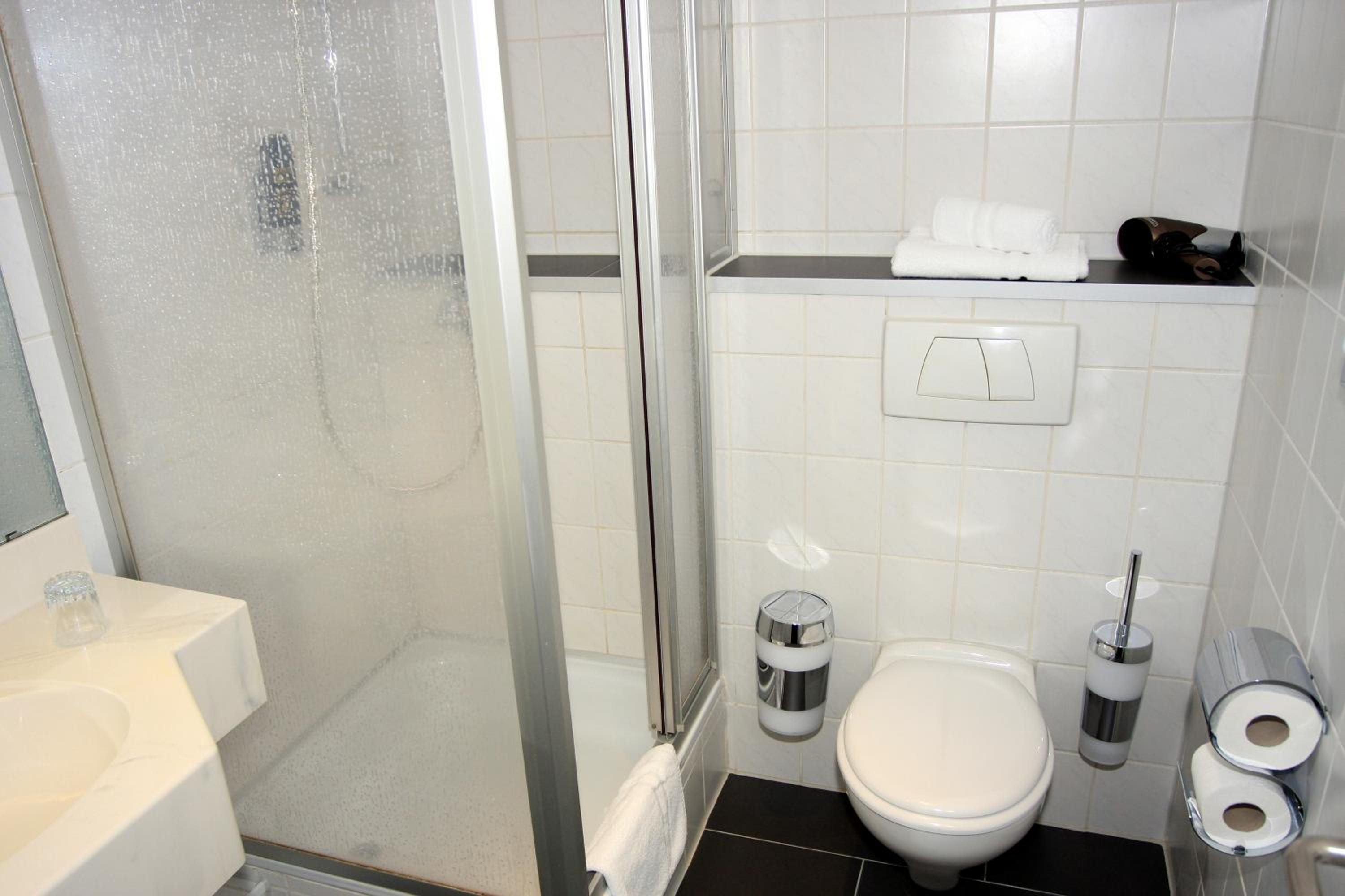 Double Room - Photo 6