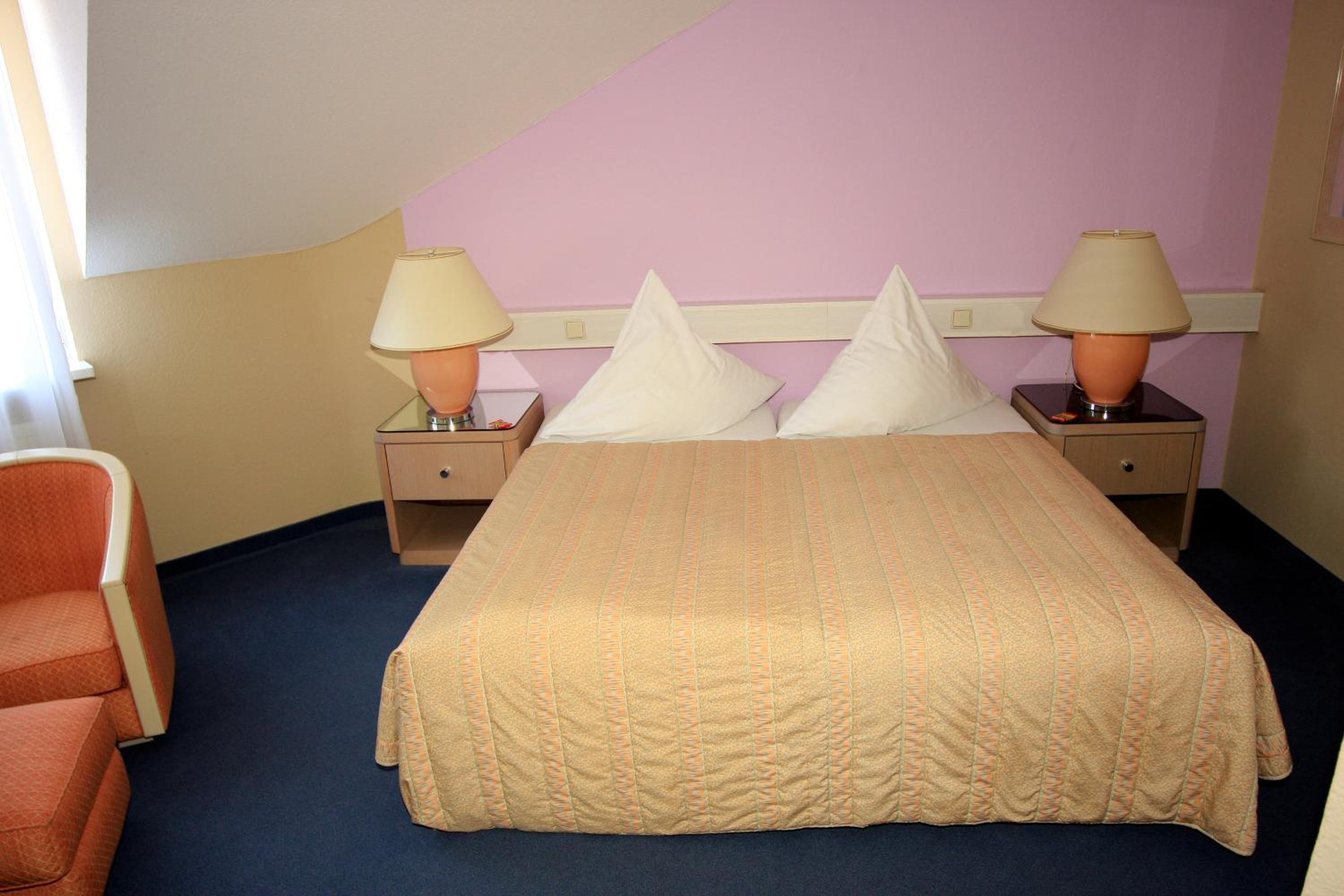 Double Room - Photo 8