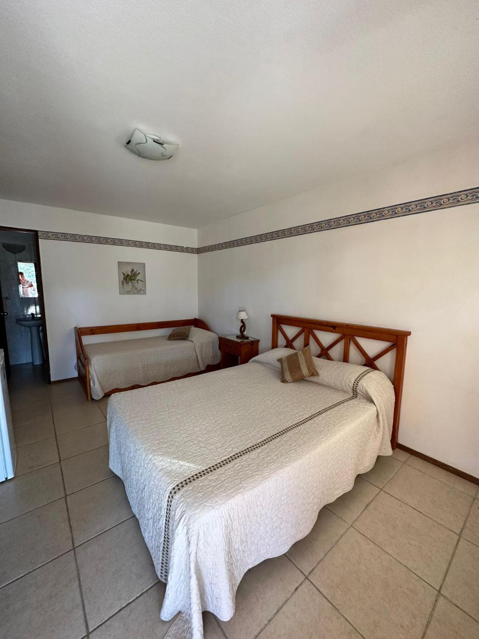 Quadruple Room with Private Bathroom photo 2