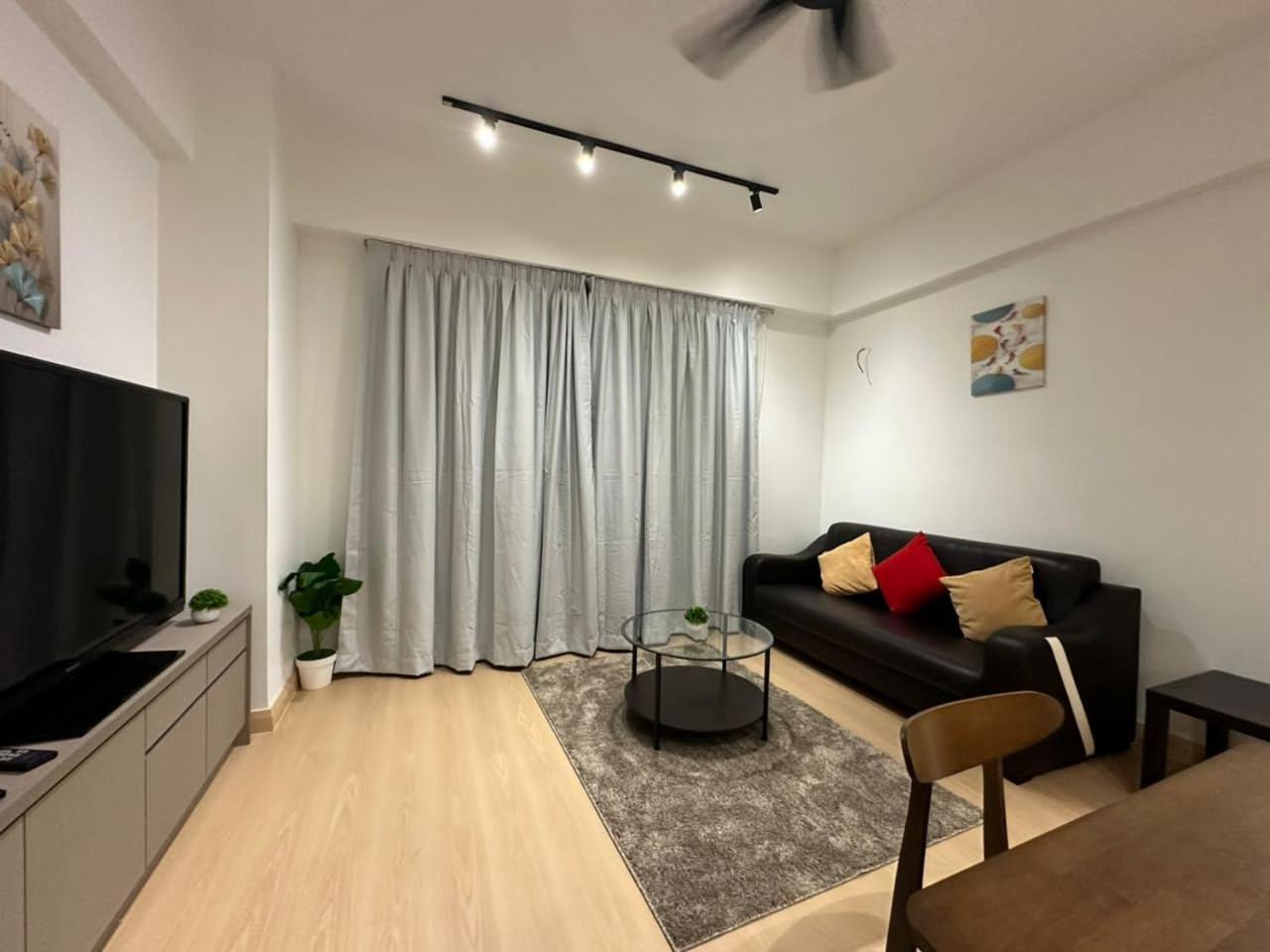Three-Bedroom Apartment photo 2