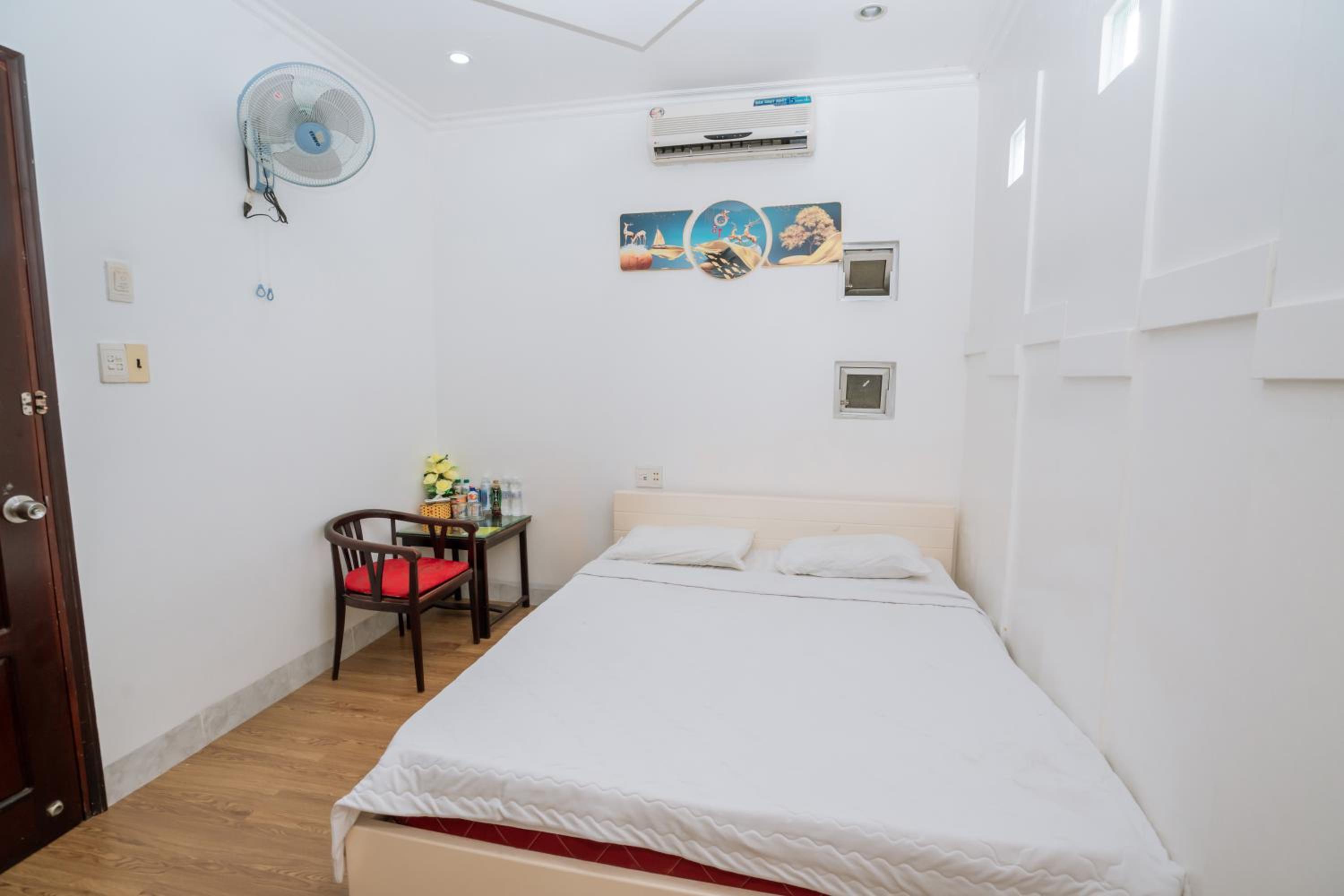 Standard Double Room - Photo 18