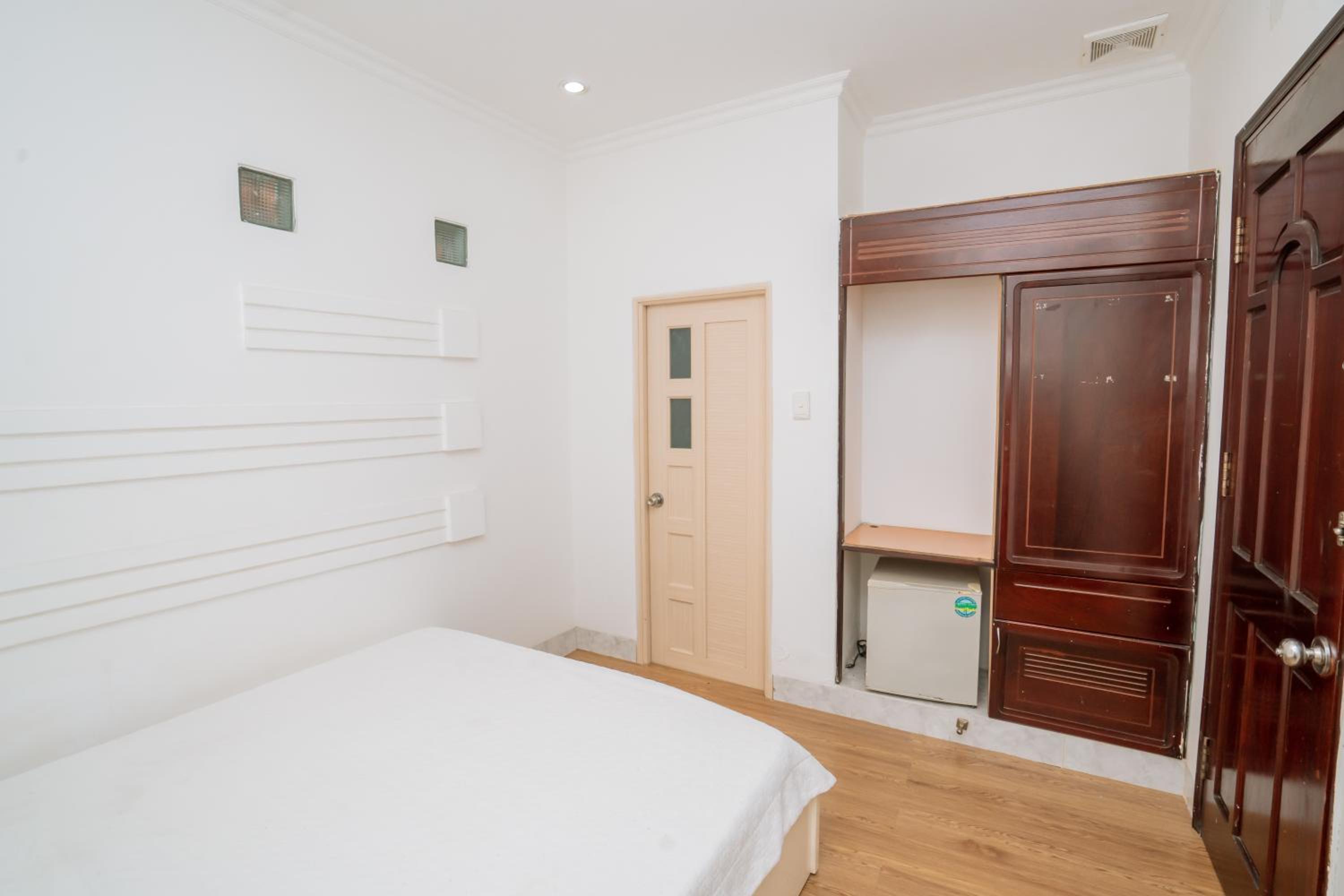 Standard Double Room - Photo 4