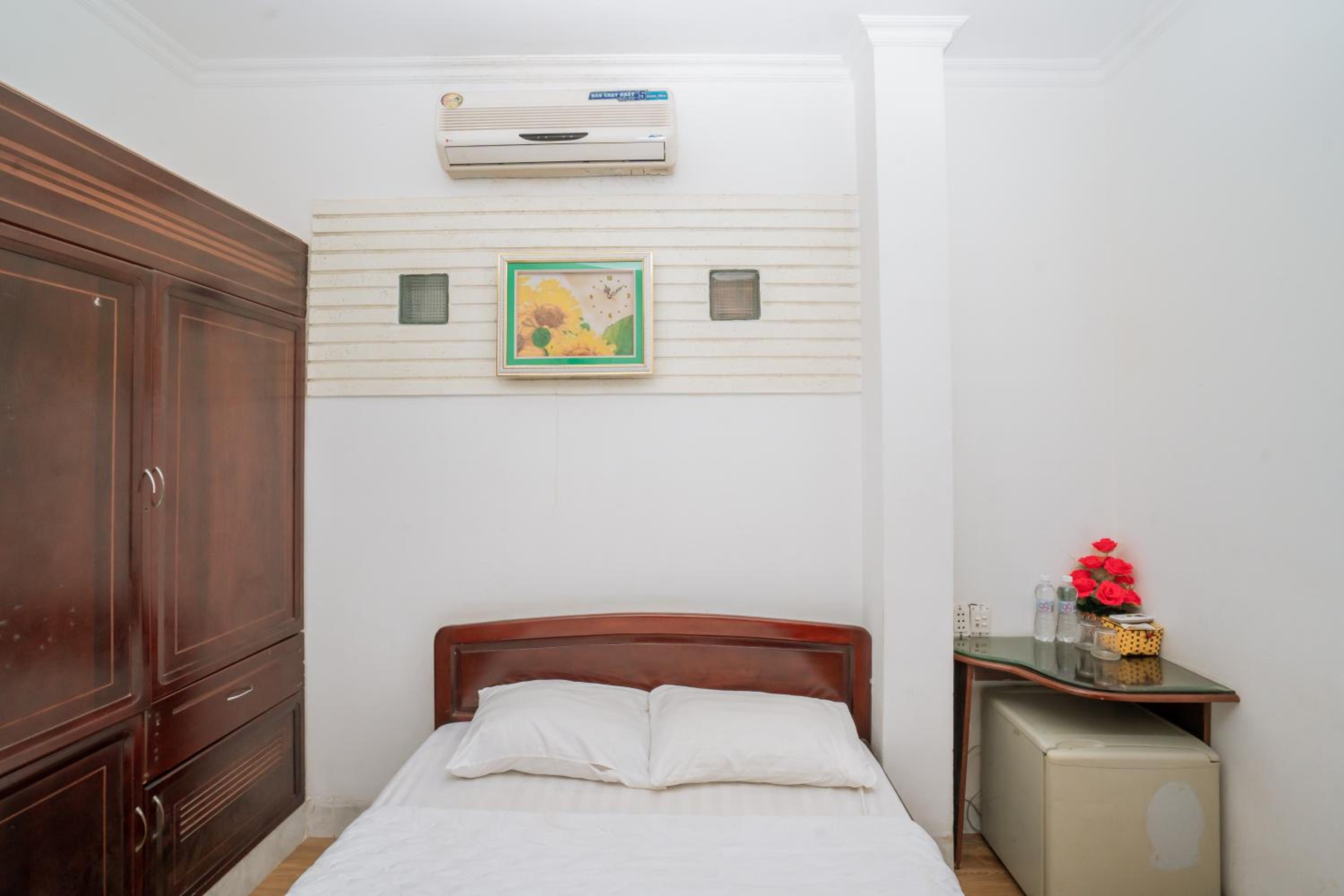 Standard Double Room - Photo 15
