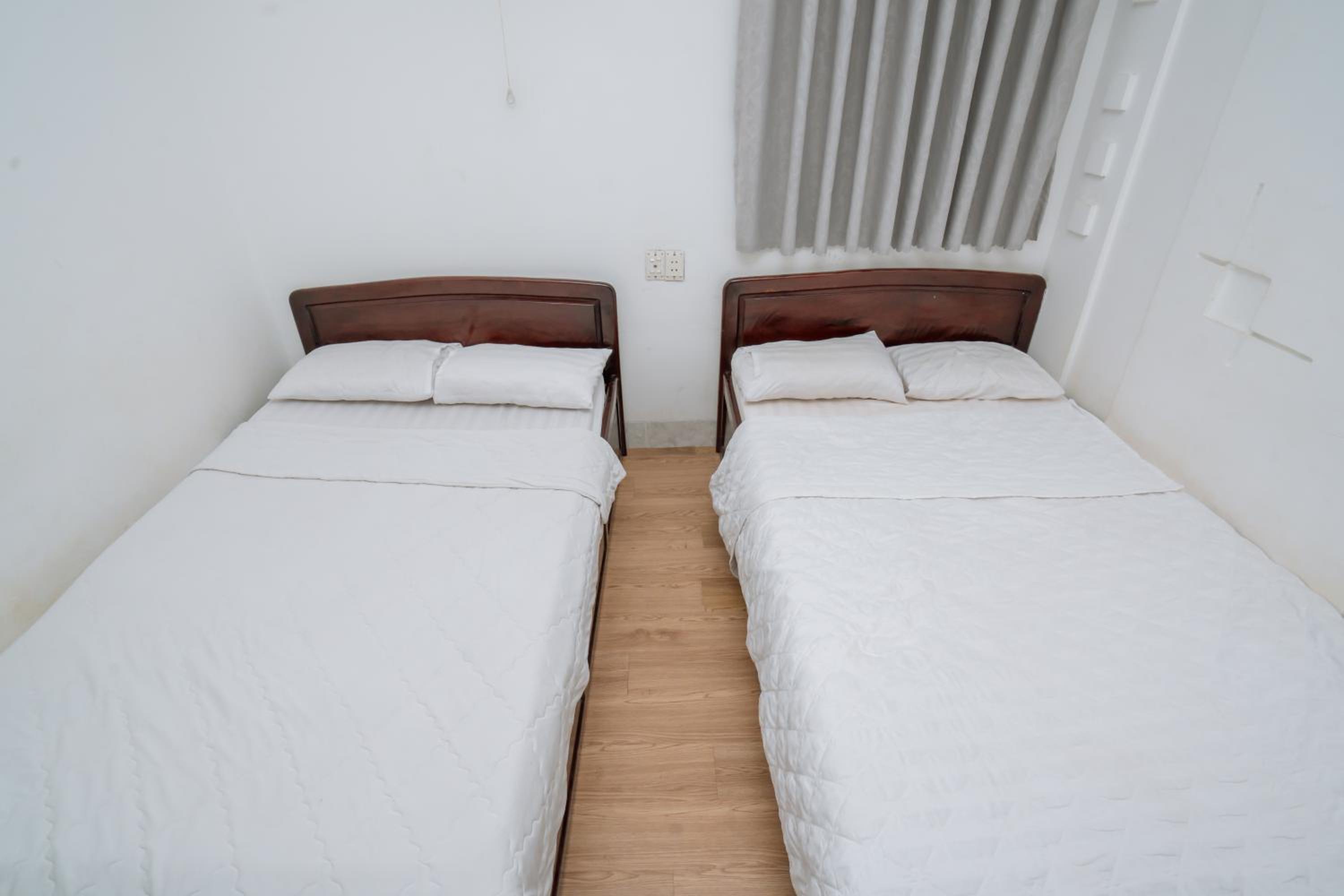 Standard Twin Room - Photo 2